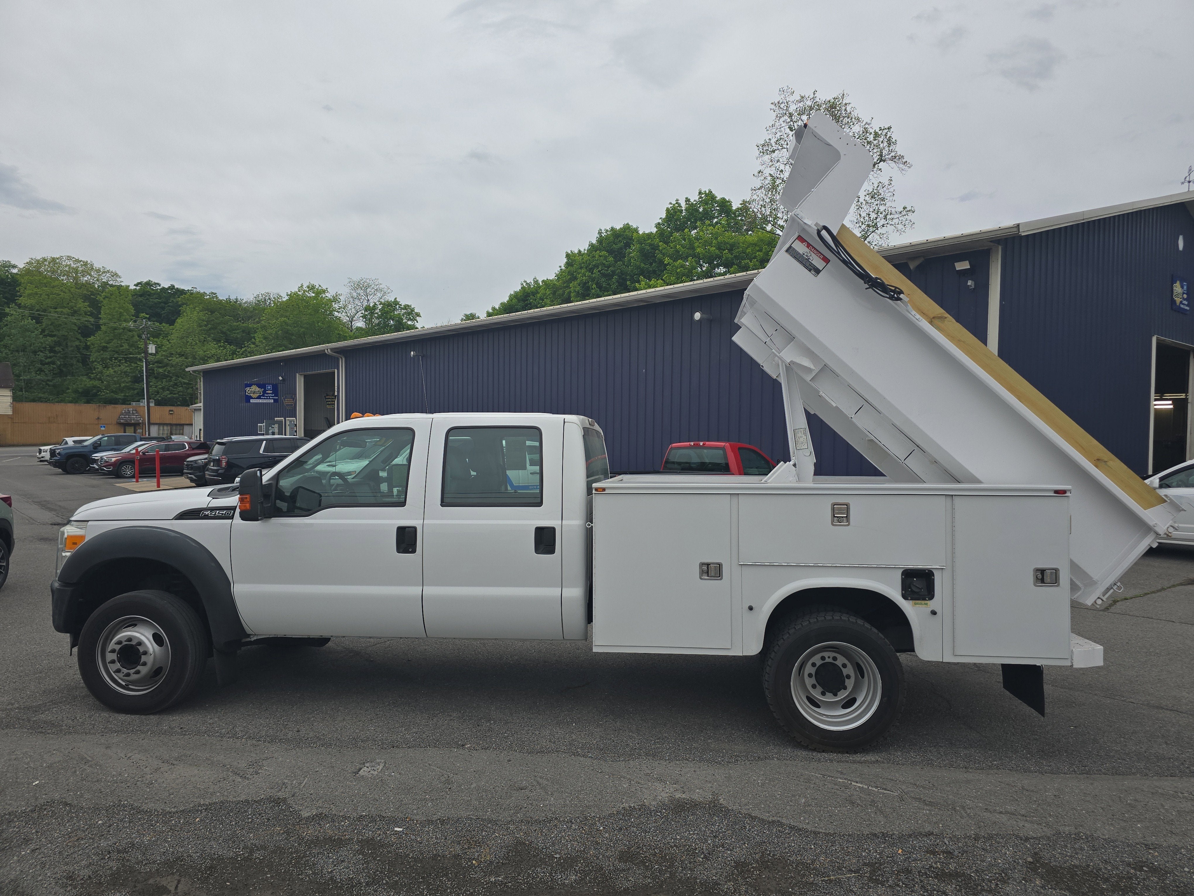 2012 Ford Super Duty F-450 DRW XL