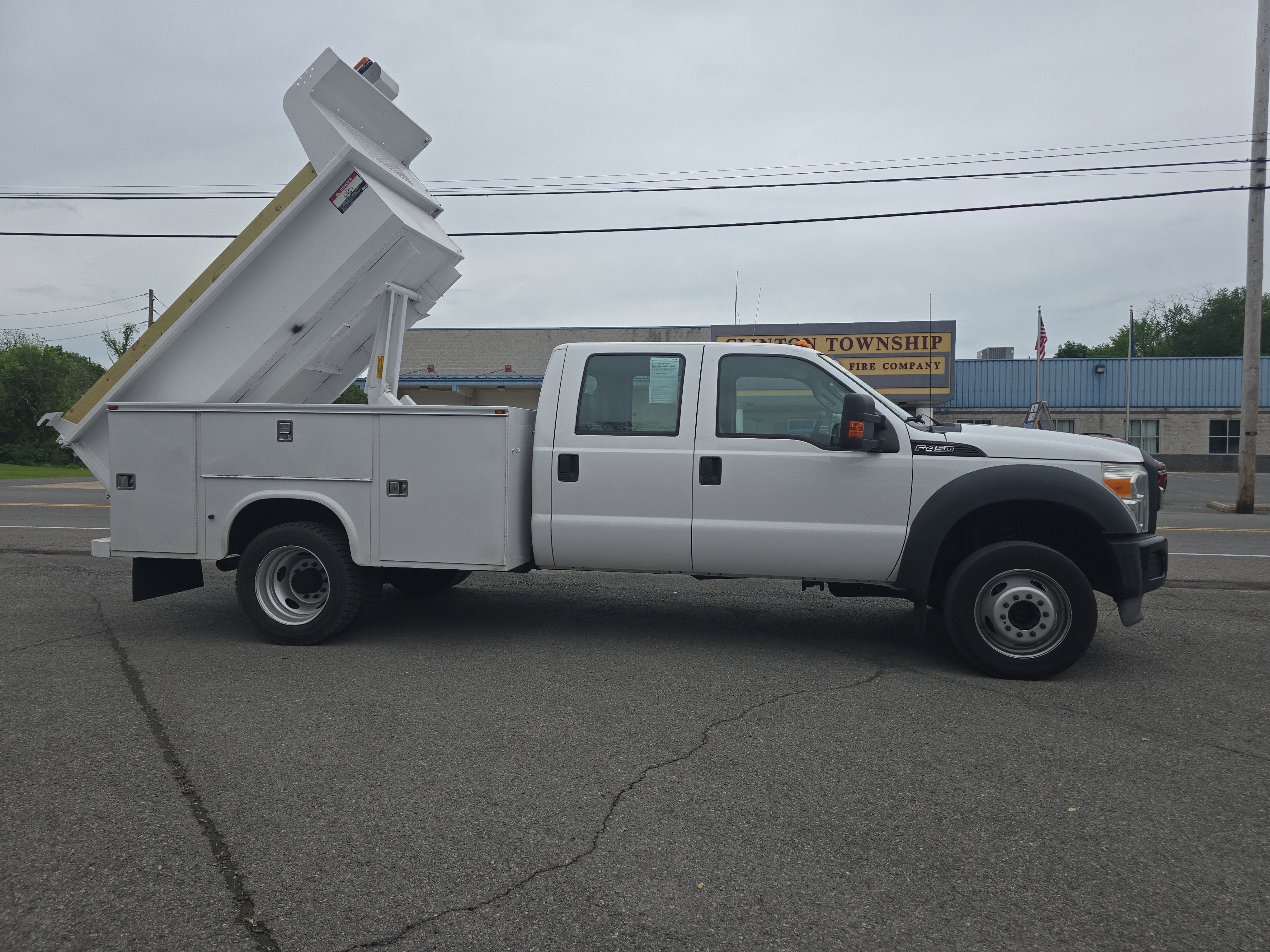 2012 Ford Super Duty F-450 DRW XL