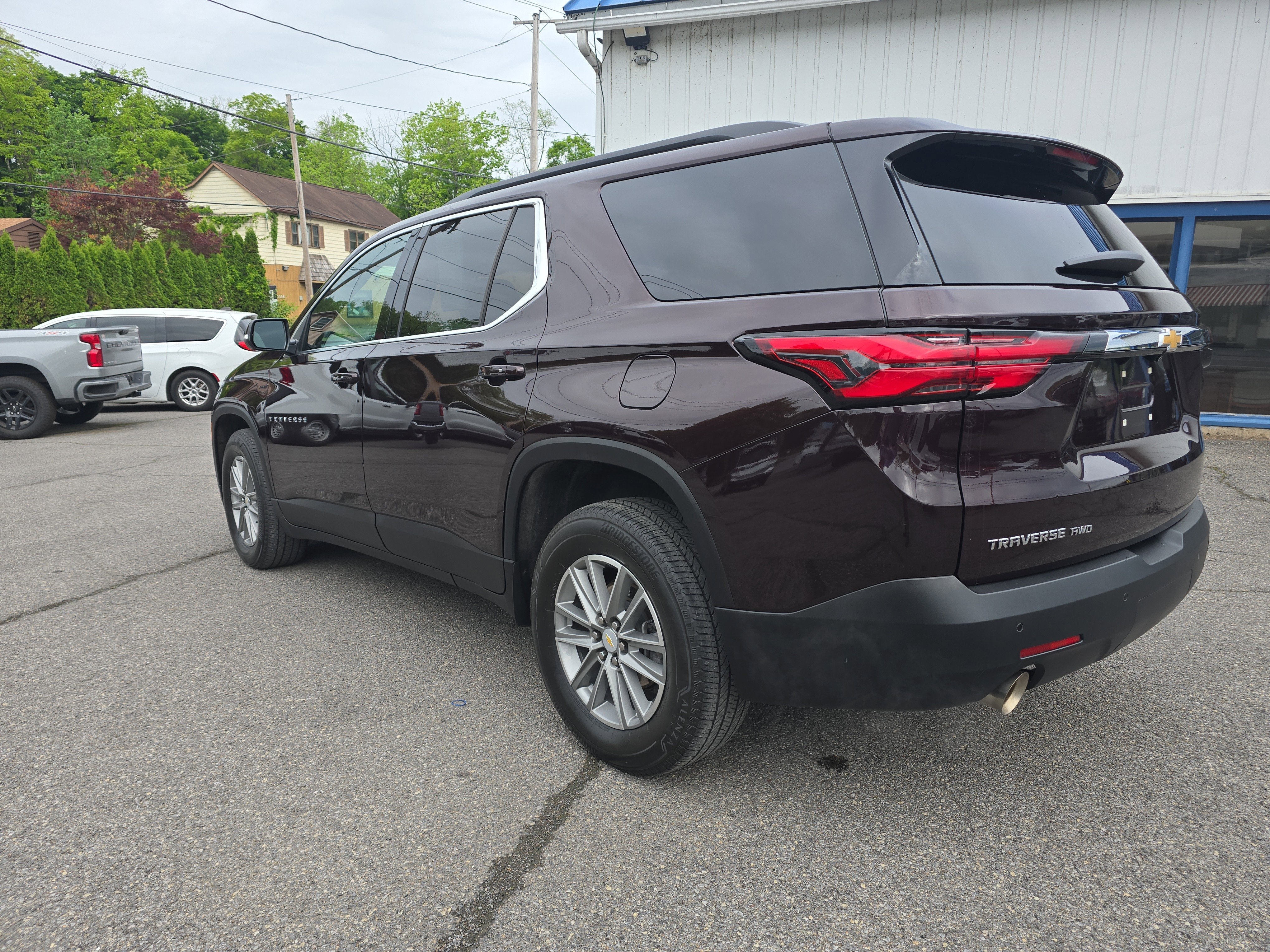 2023 Chevrolet Traverse LT Cloth