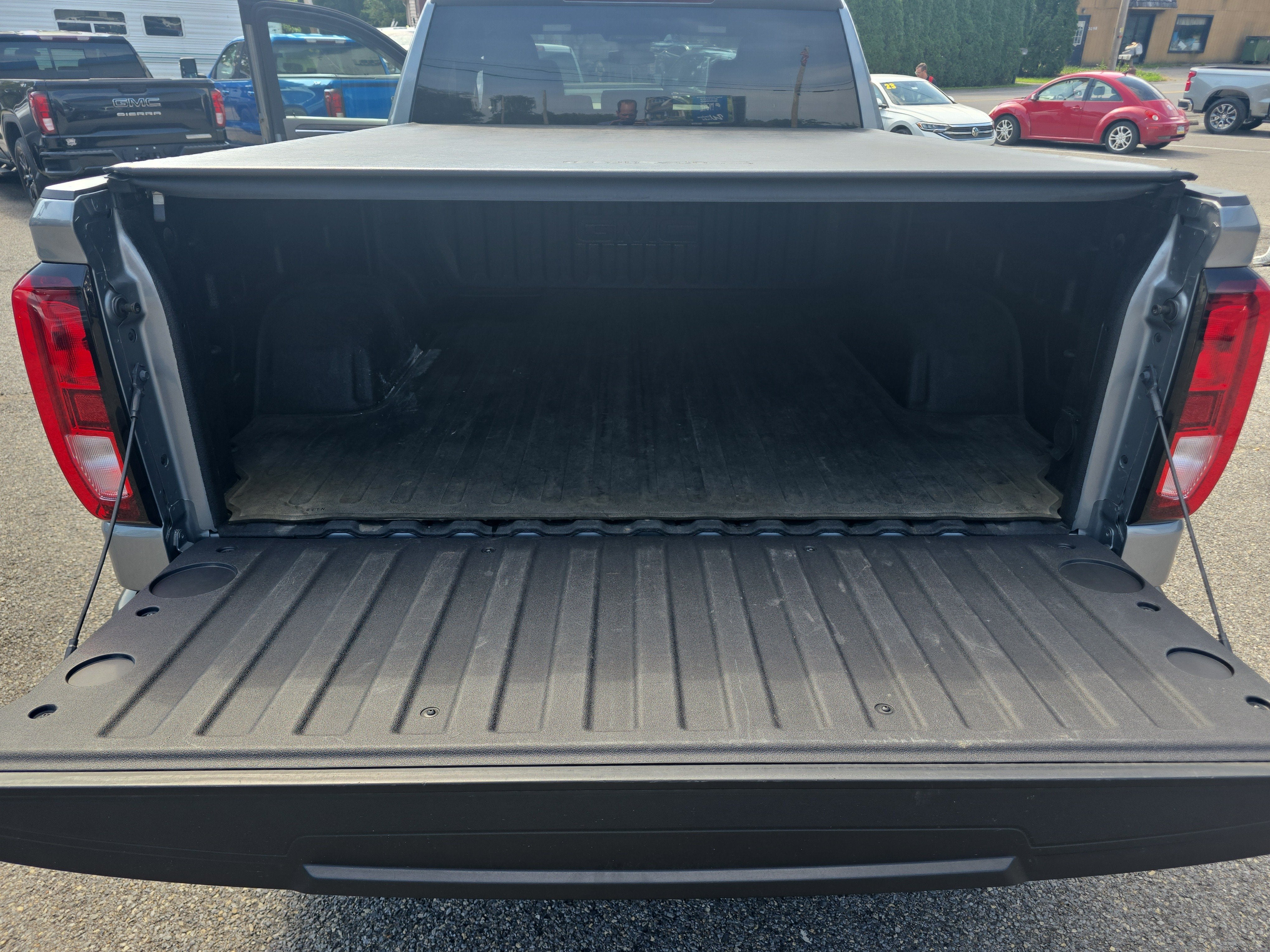 2023 GMC Sierra 1500 SLE