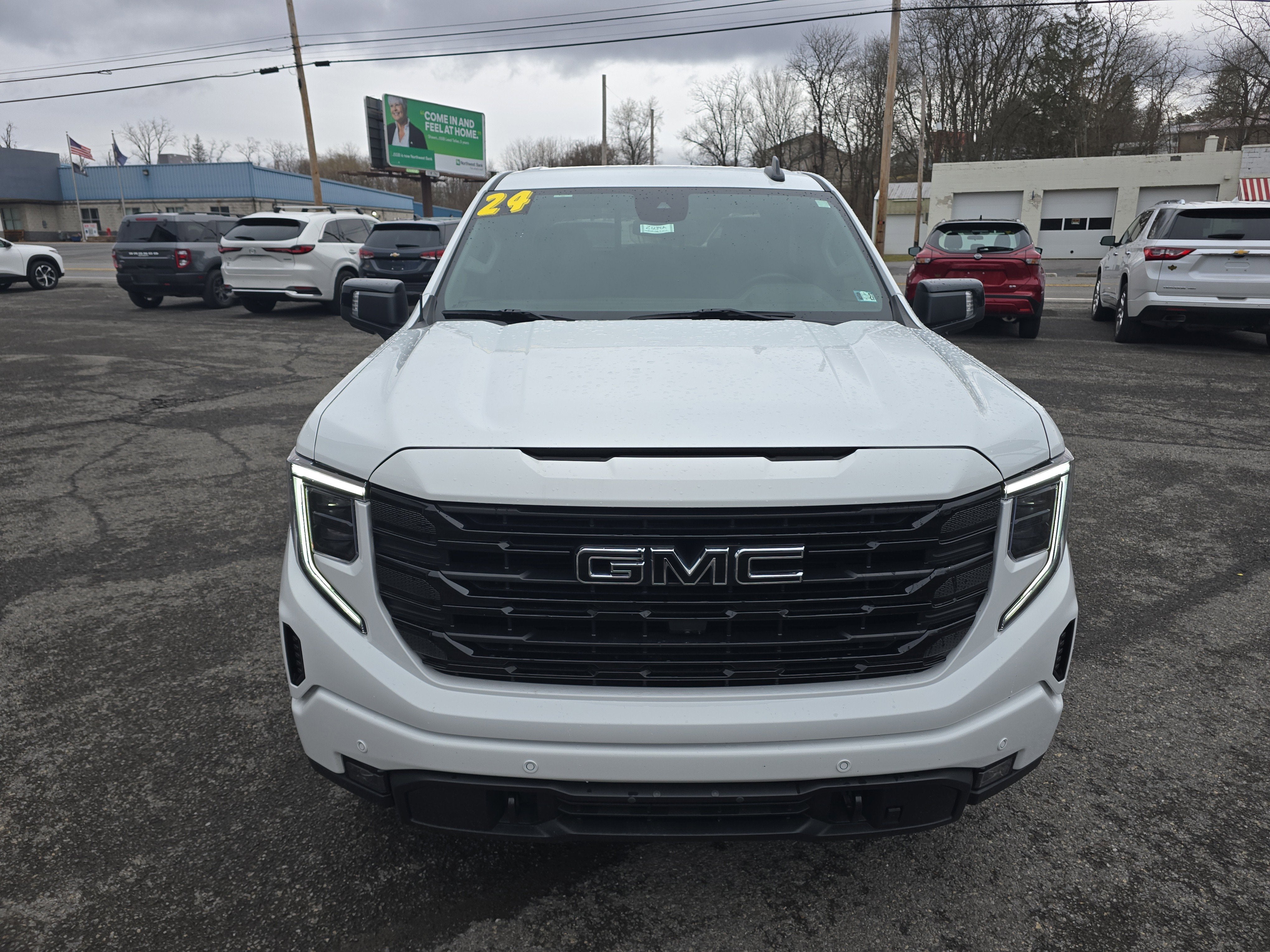 2024 GMC Sierra 1500 Elevation