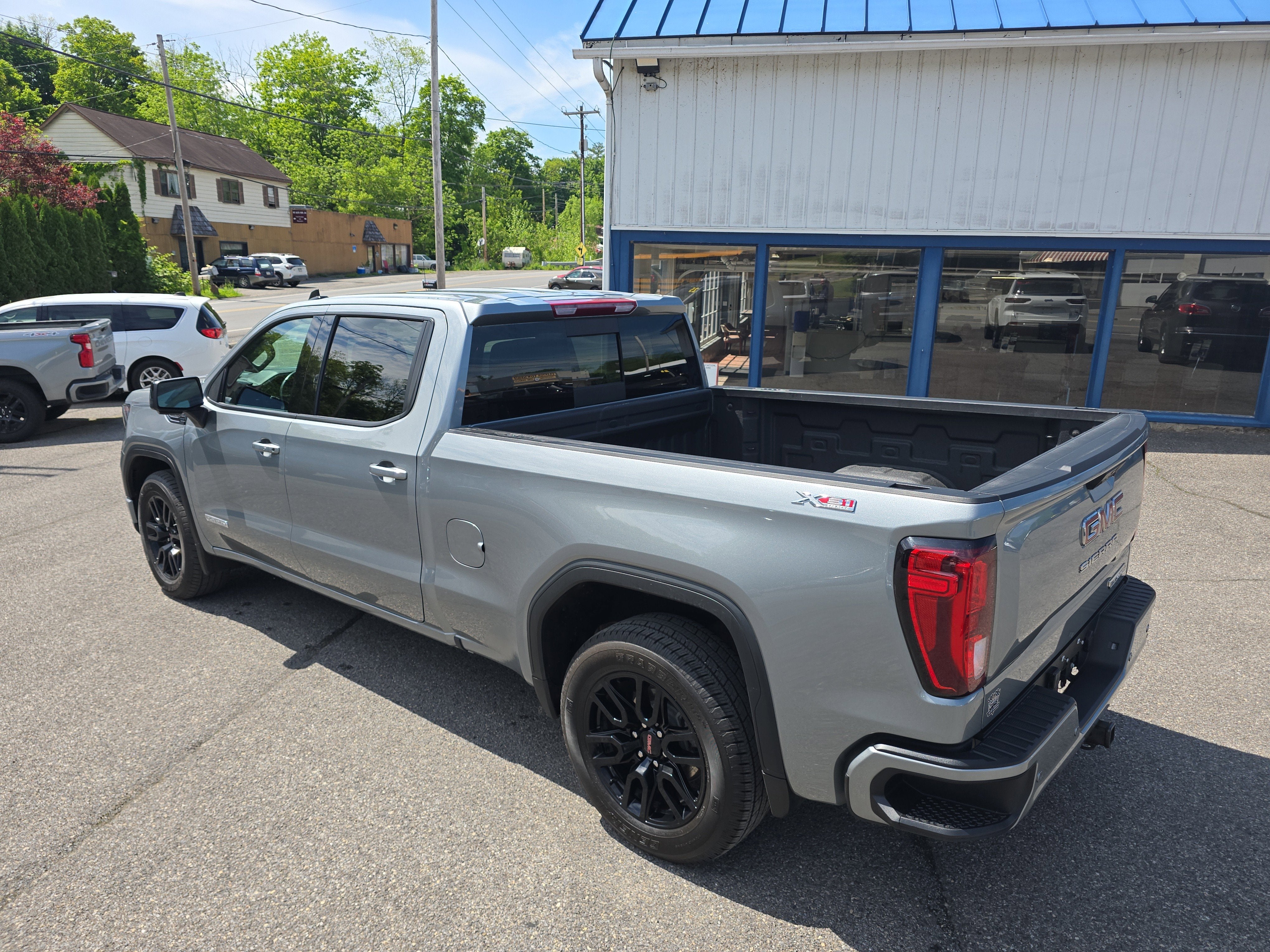 2025 GMC Sierra 1500 Elevation