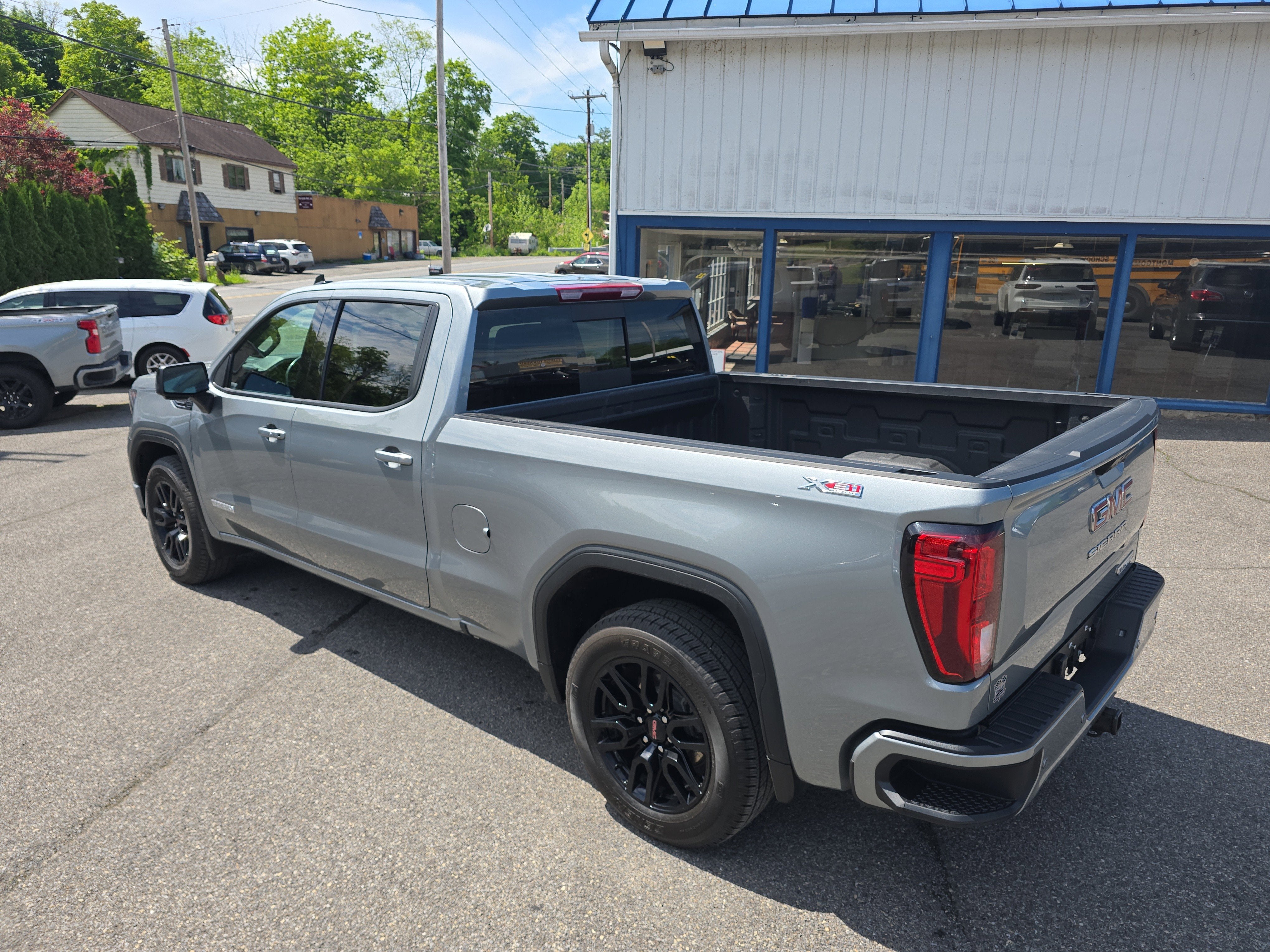 2025 GMC Sierra 1500 Elevation
