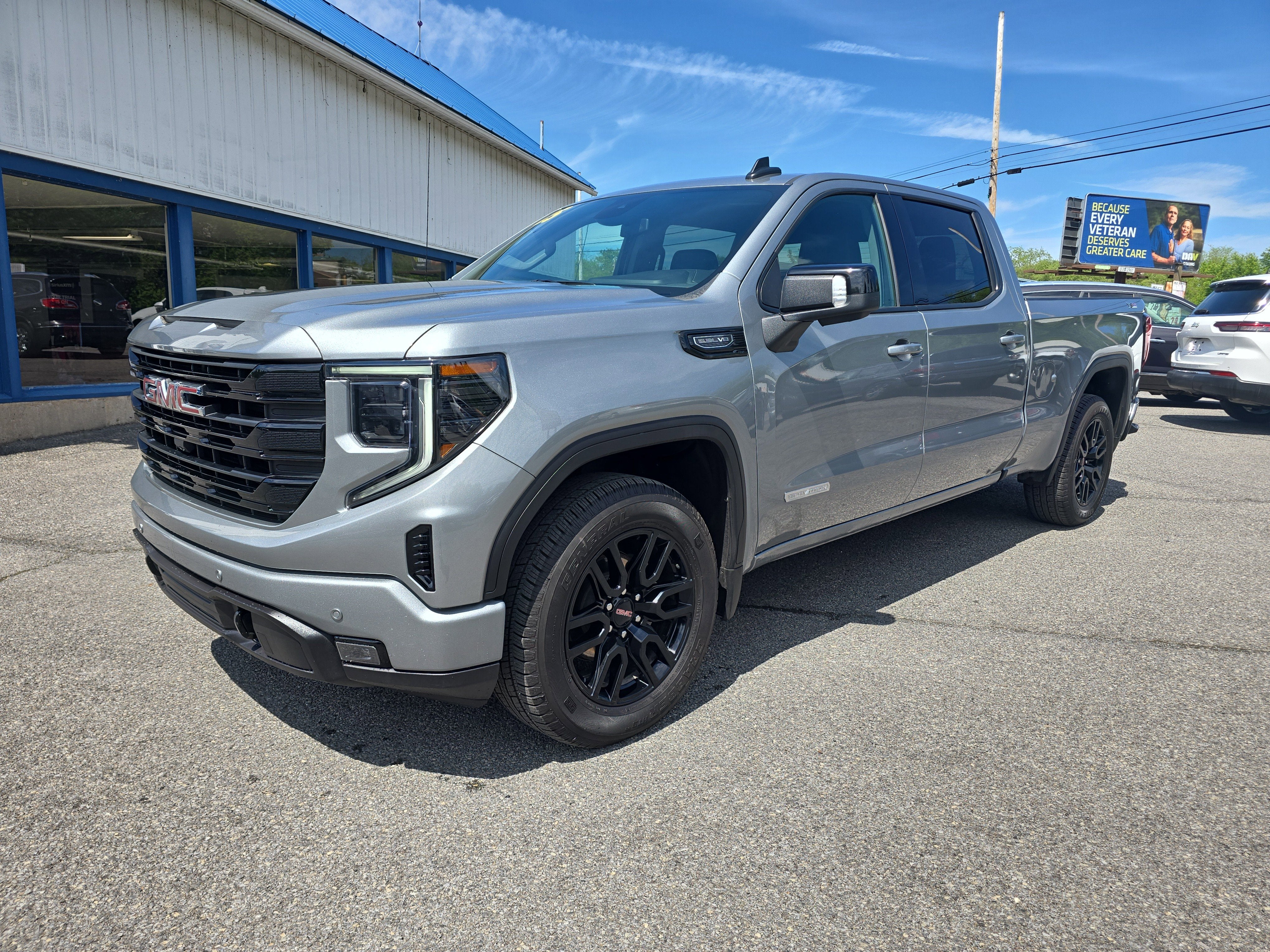 2025 GMC Sierra 1500 Elevation
