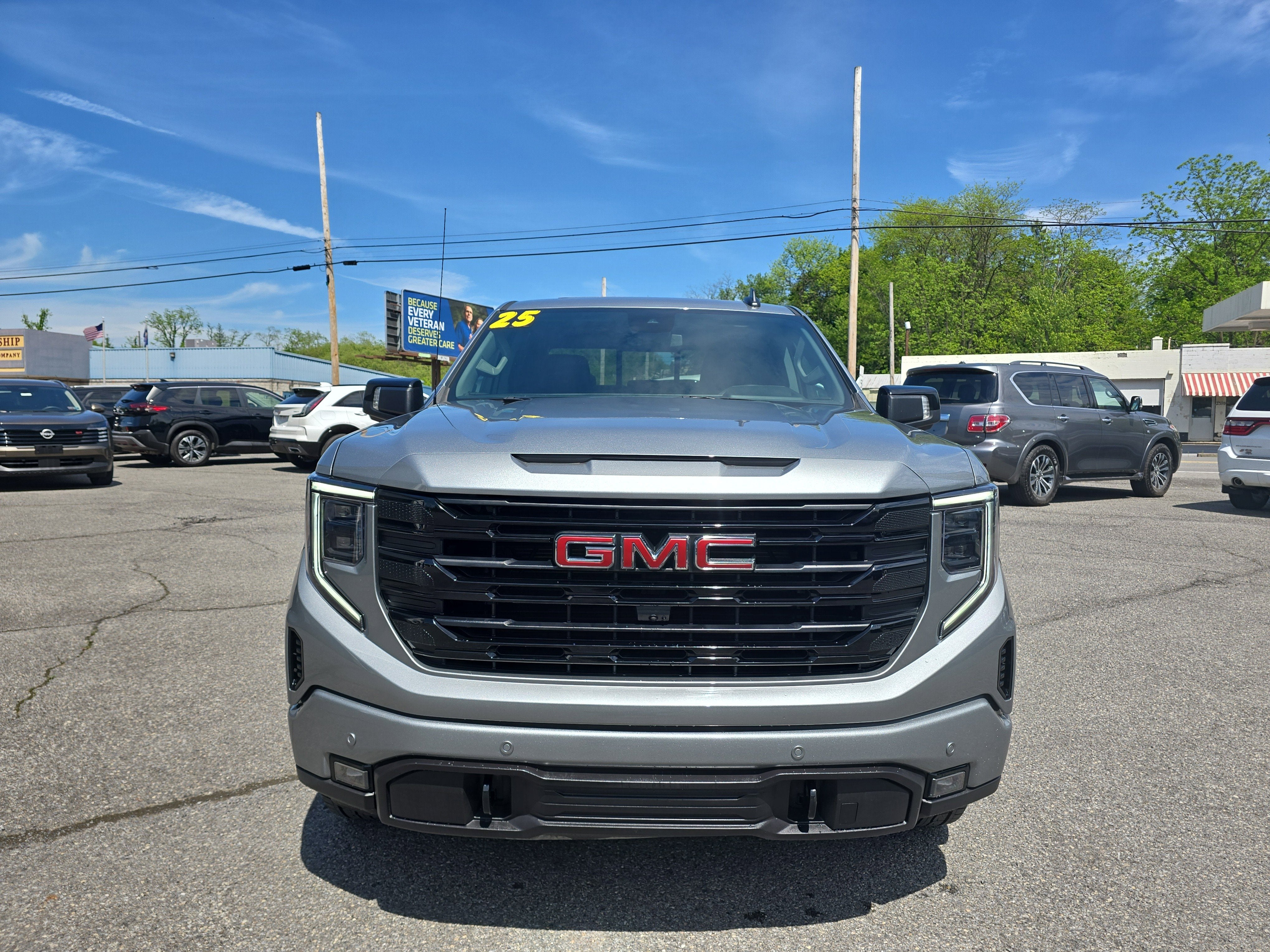 2025 GMC Sierra 1500 Elevation