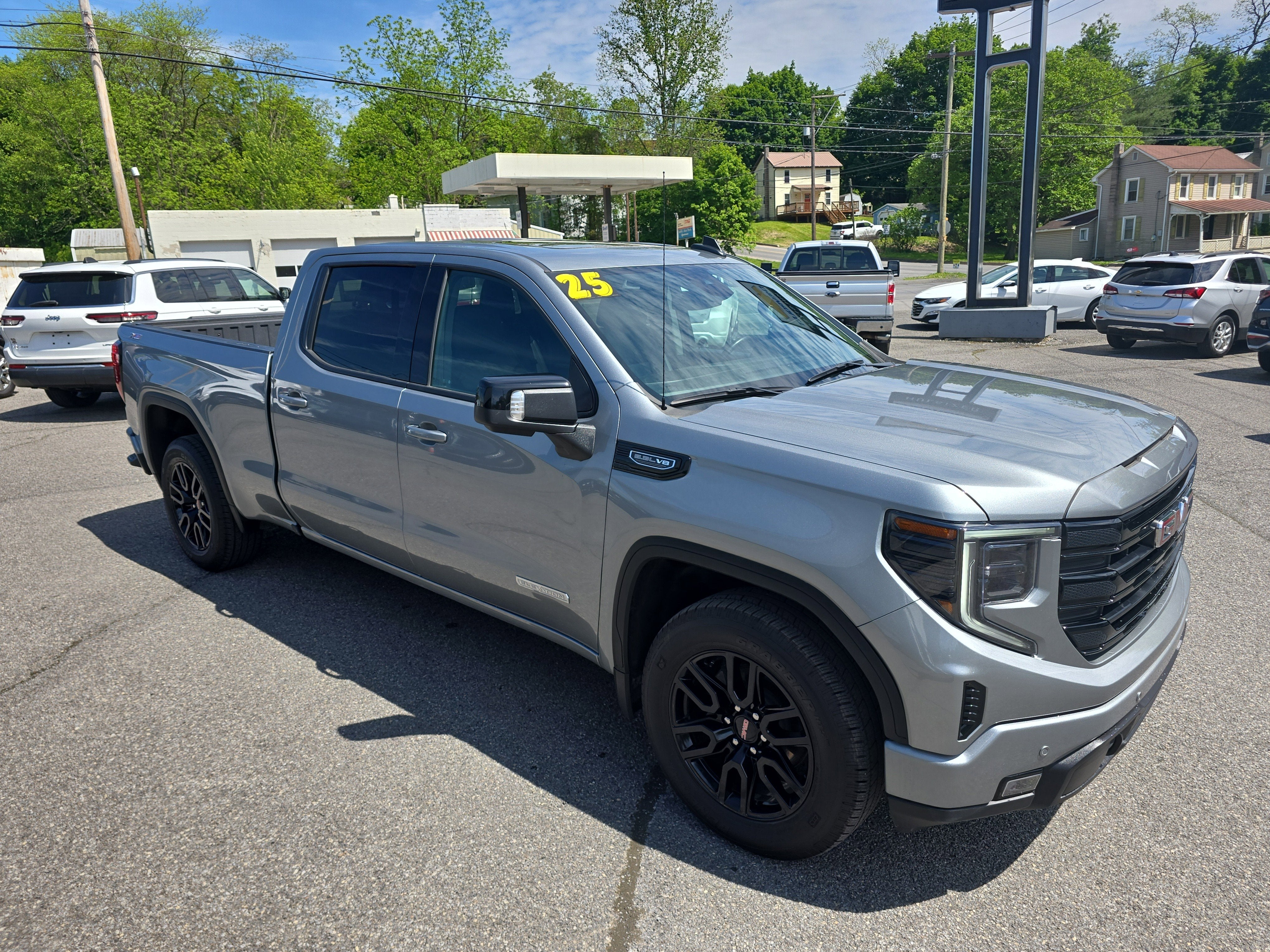 2025 GMC Sierra 1500 Elevation