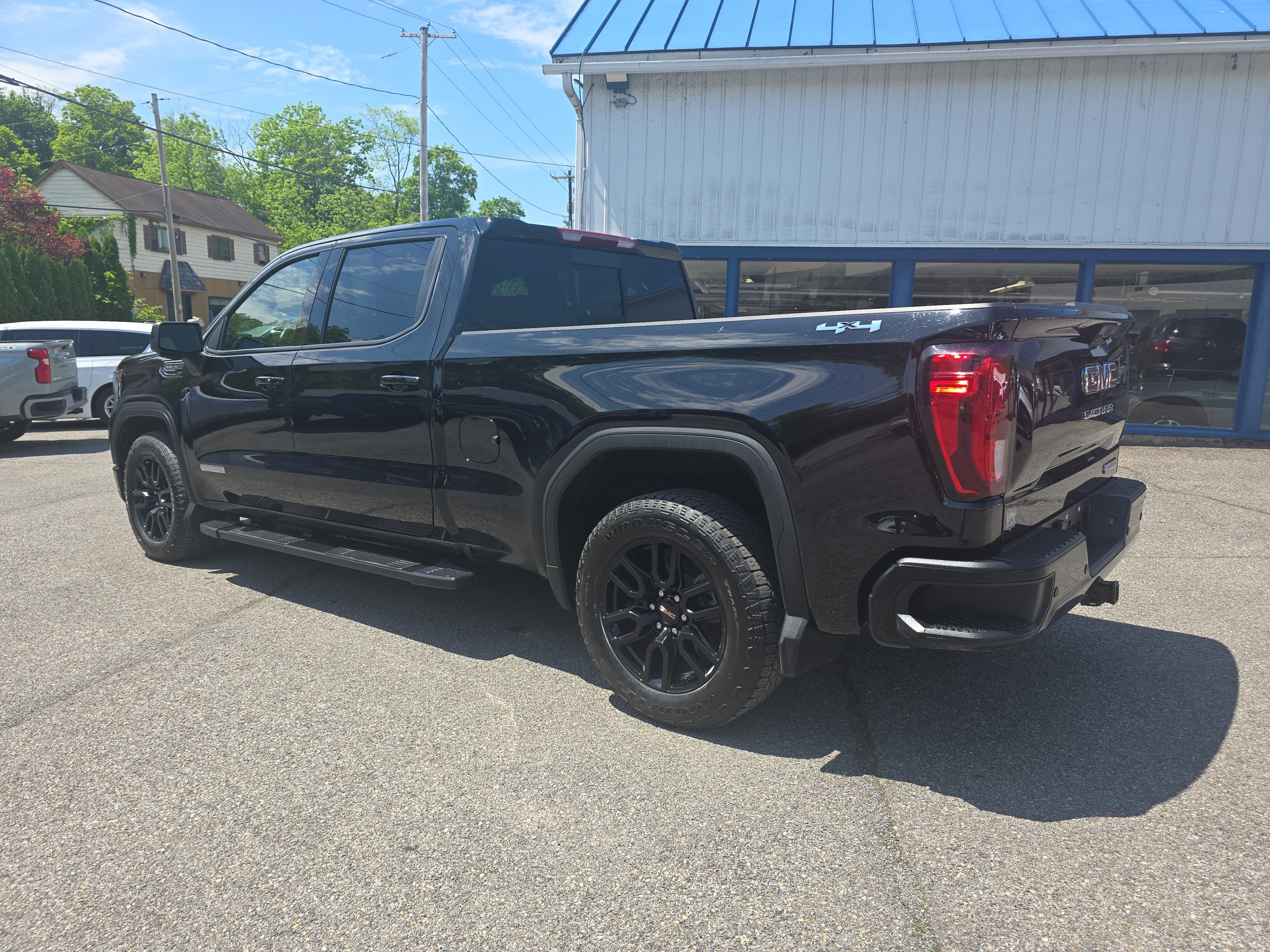 2024 GMC Sierra 1500 Elevation