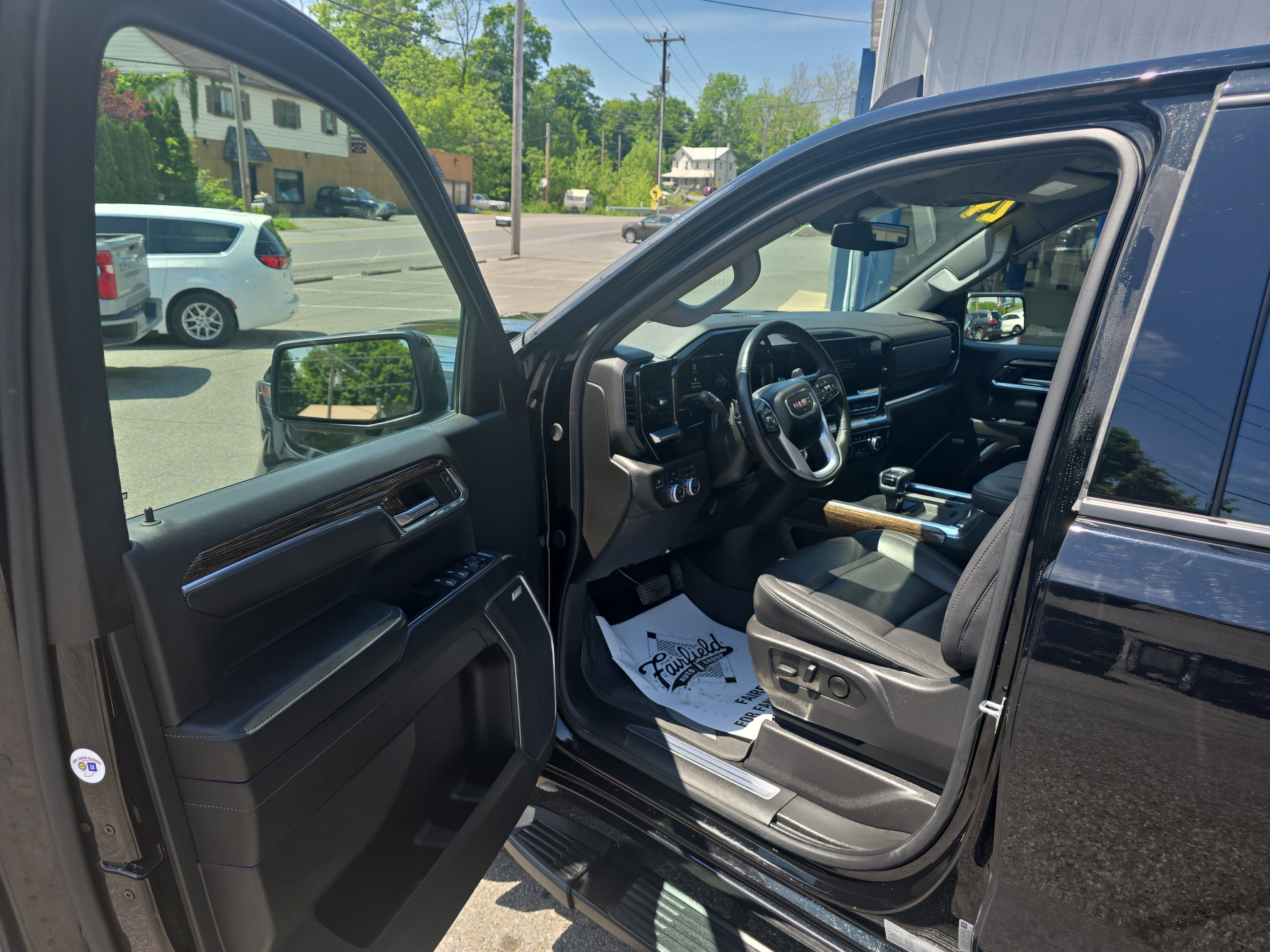 2024 GMC Sierra 1500 Elevation