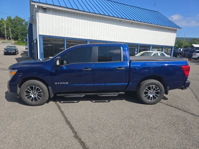 2024 Nissan TITAN Crew Cab SV 4x4