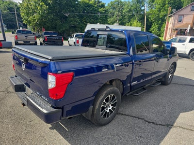 2024 Nissan TITAN Crew Cab SV 4x4