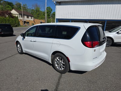 2024 Chrysler Voyager LX