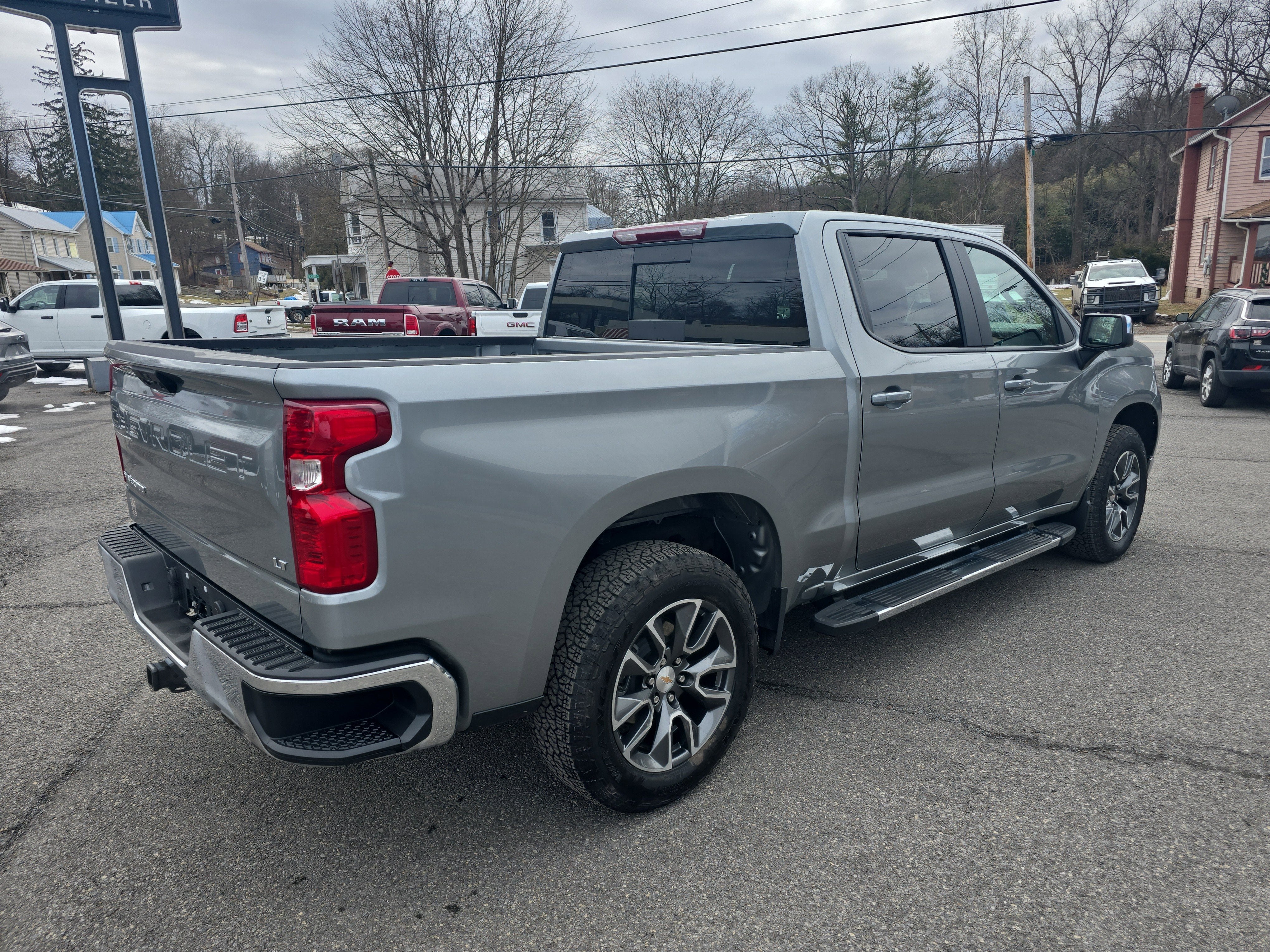 2025 Chevrolet Silverado 1500 LT