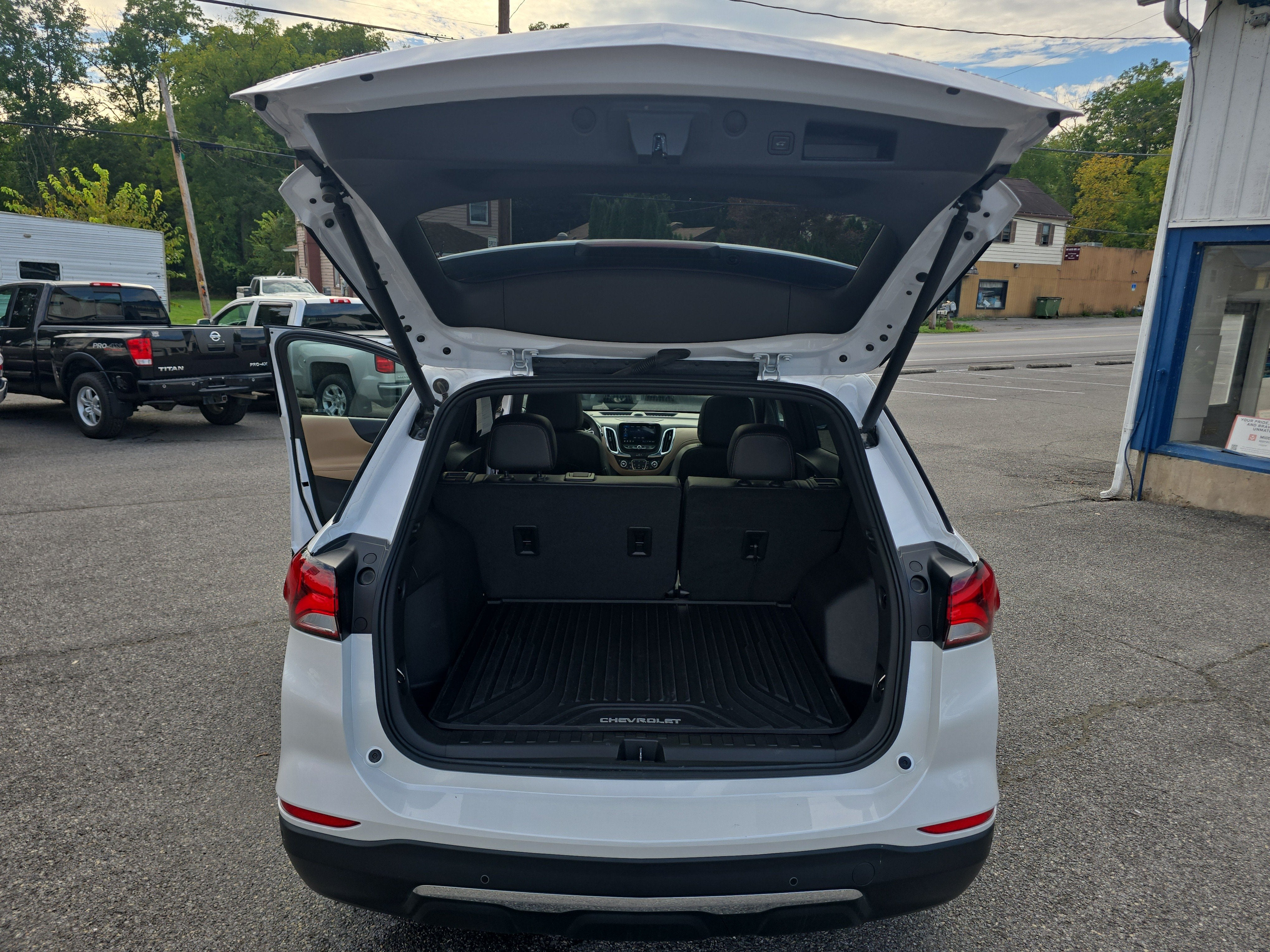 2023 Chevrolet Equinox Premier