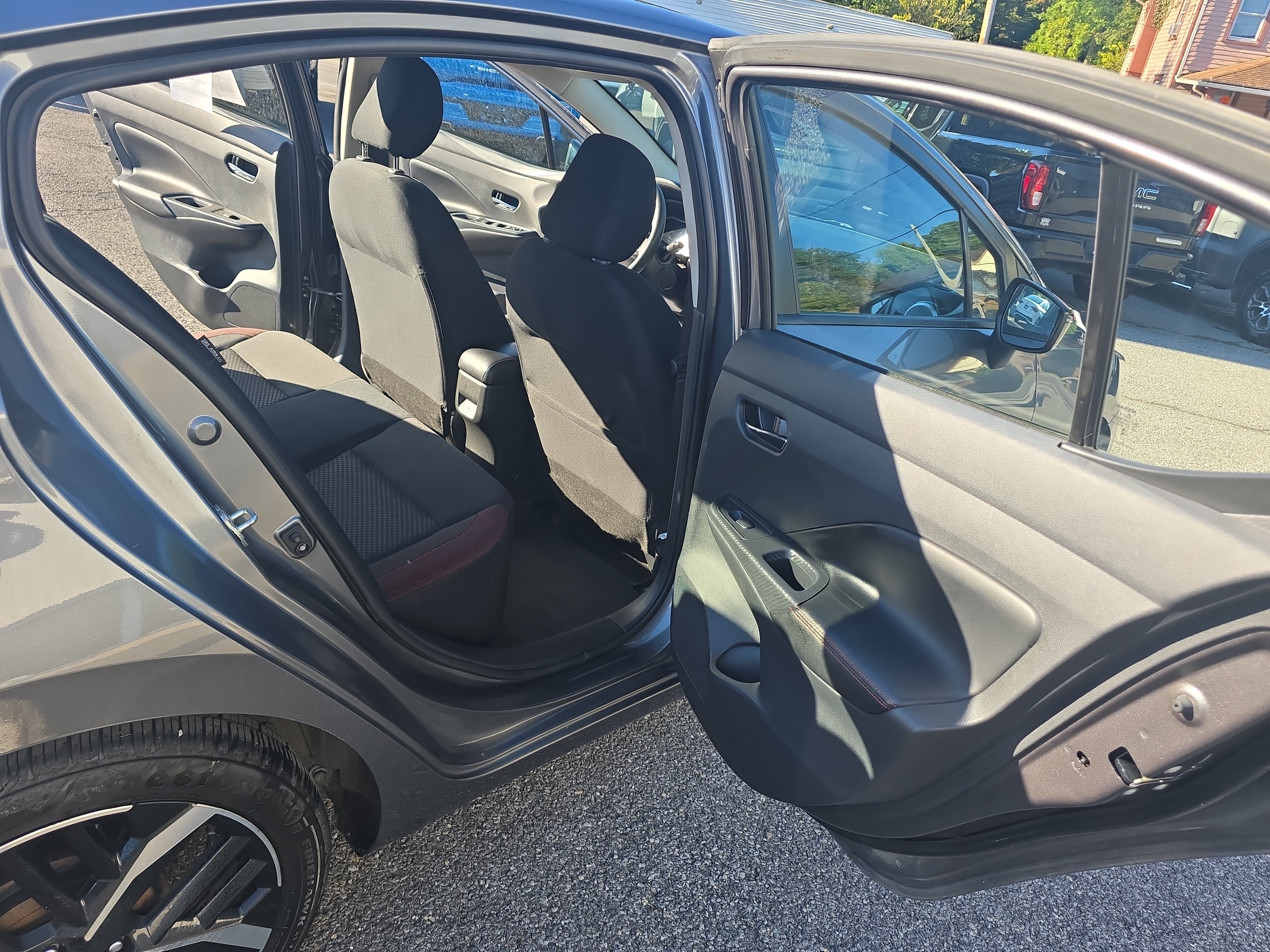 2024 Nissan Versa 1.6 SR