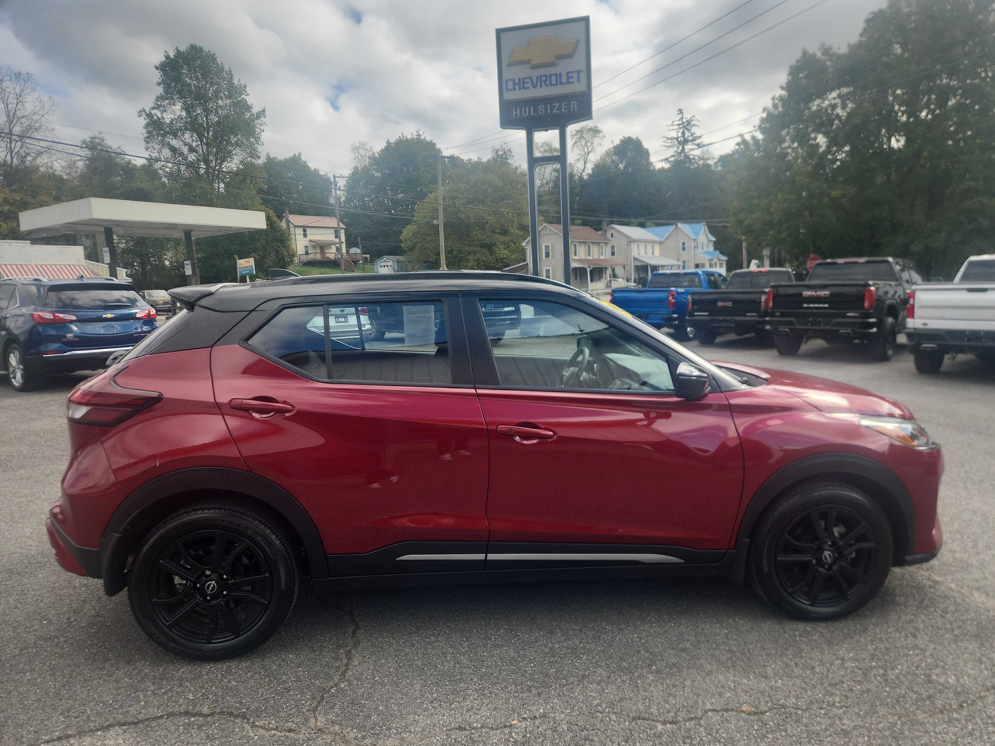 2024 Nissan Kicks SR