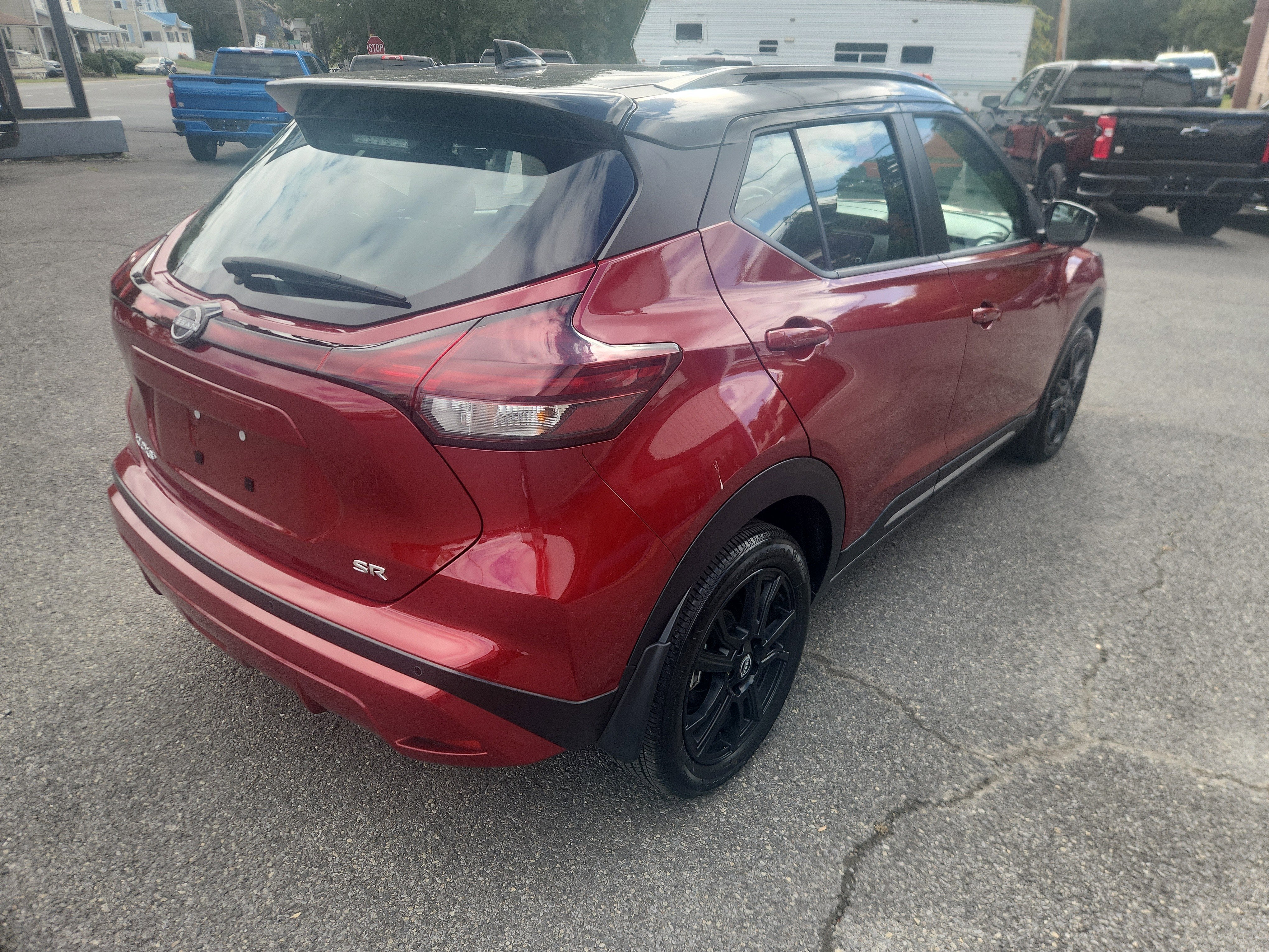2024 Nissan Kicks SR