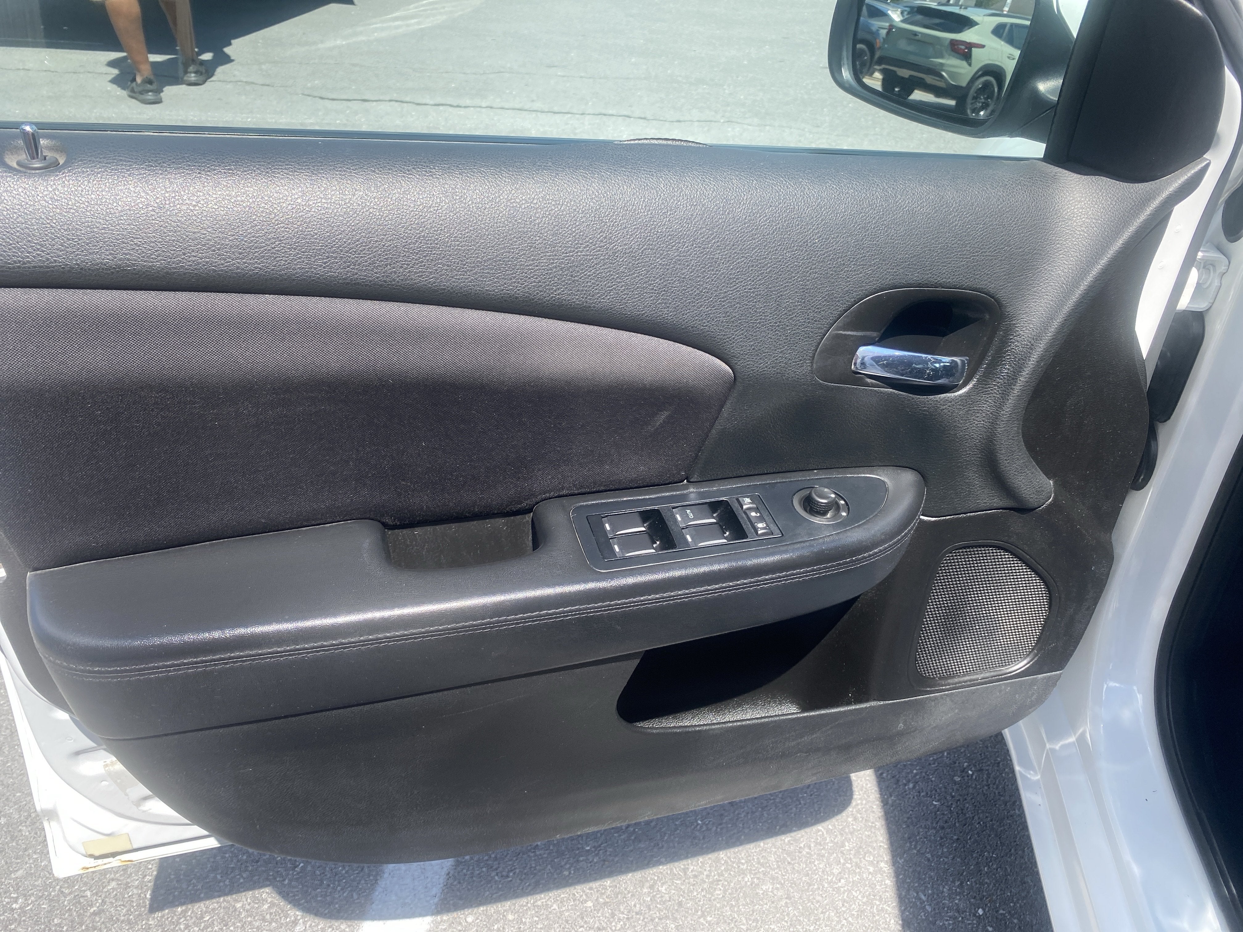2014 Chrysler 200 LX