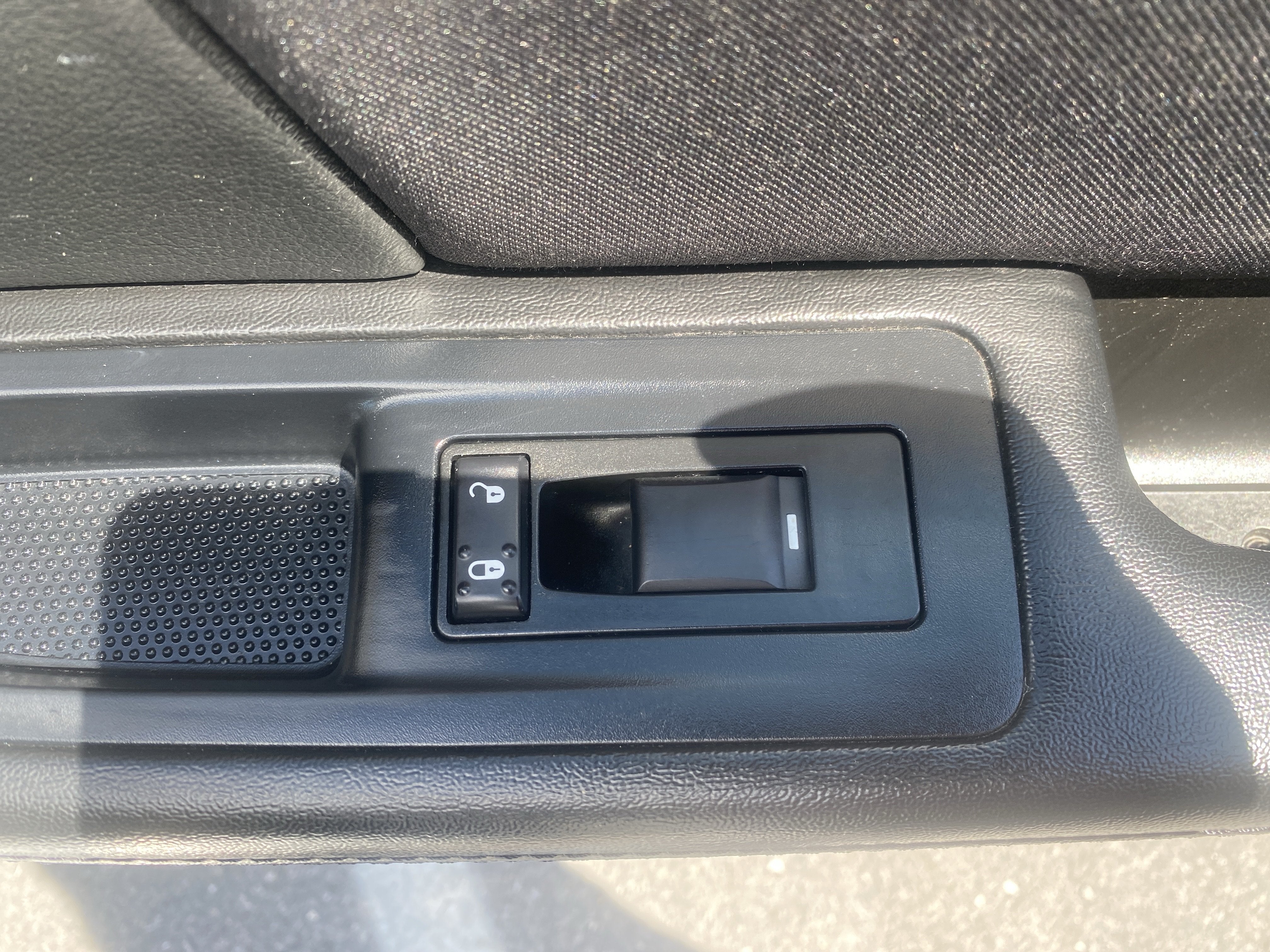 2014 Chrysler 200 LX