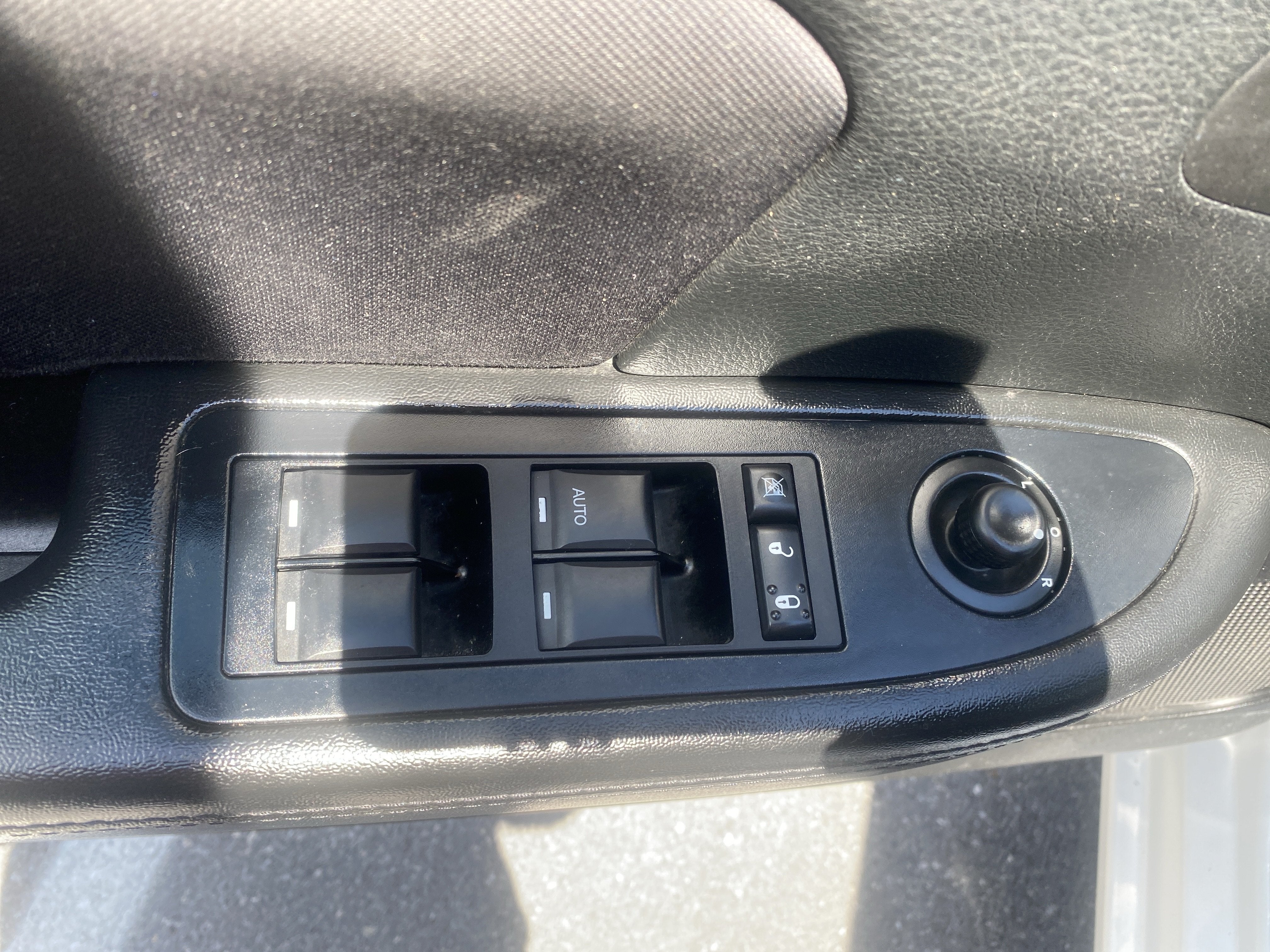 2014 Chrysler 200 LX