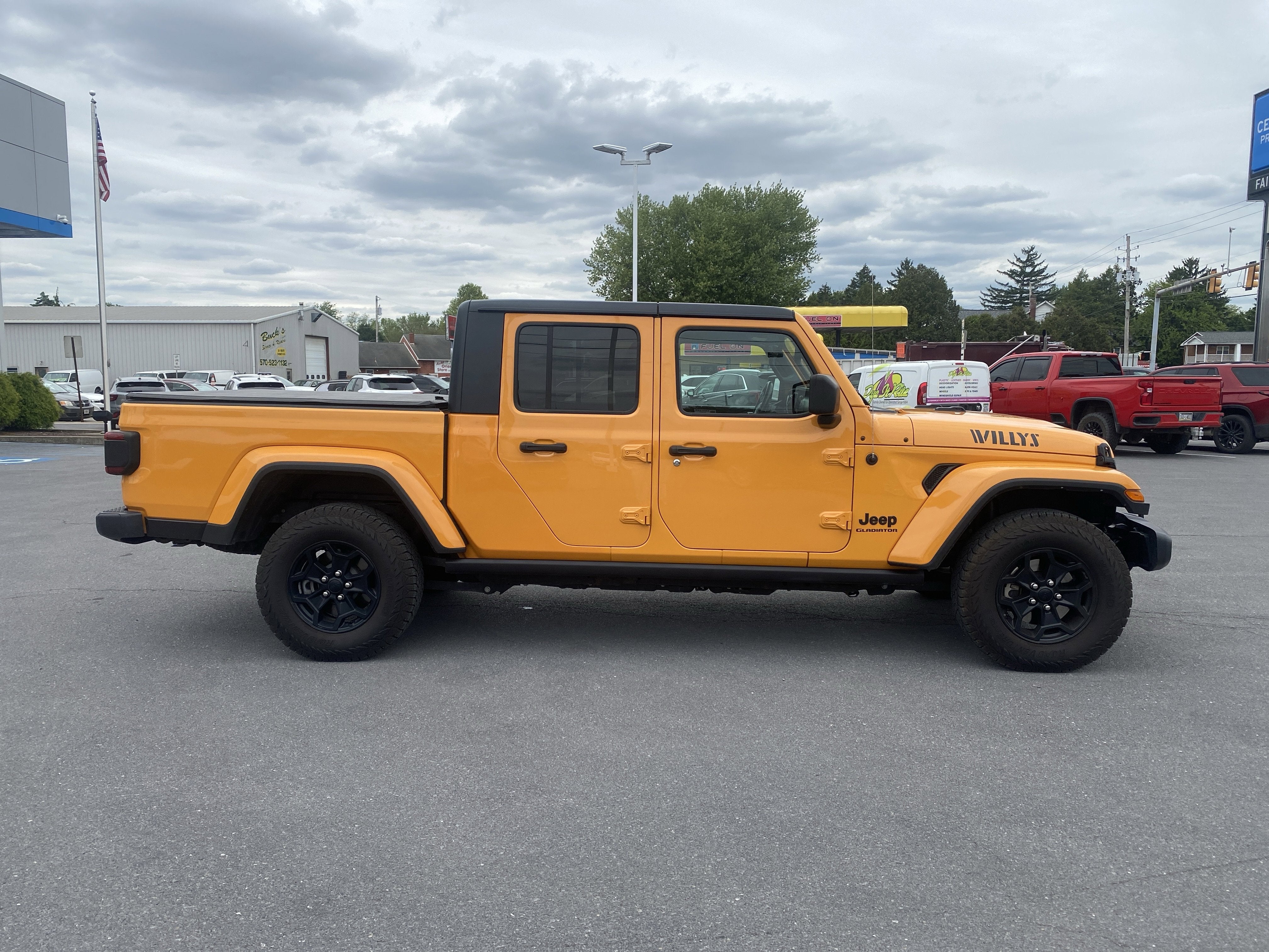 2021 Jeep Gladiator Willys 4x4