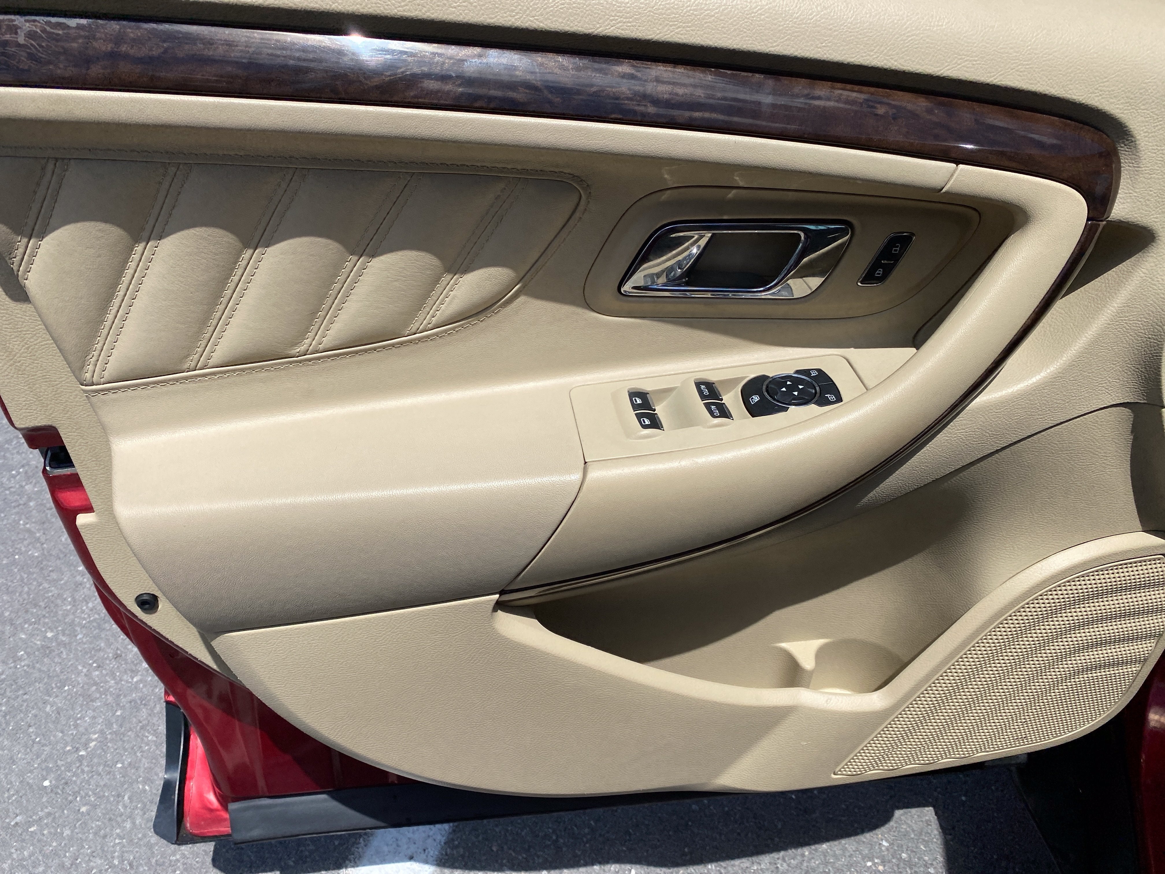 2015 Ford Taurus Limited