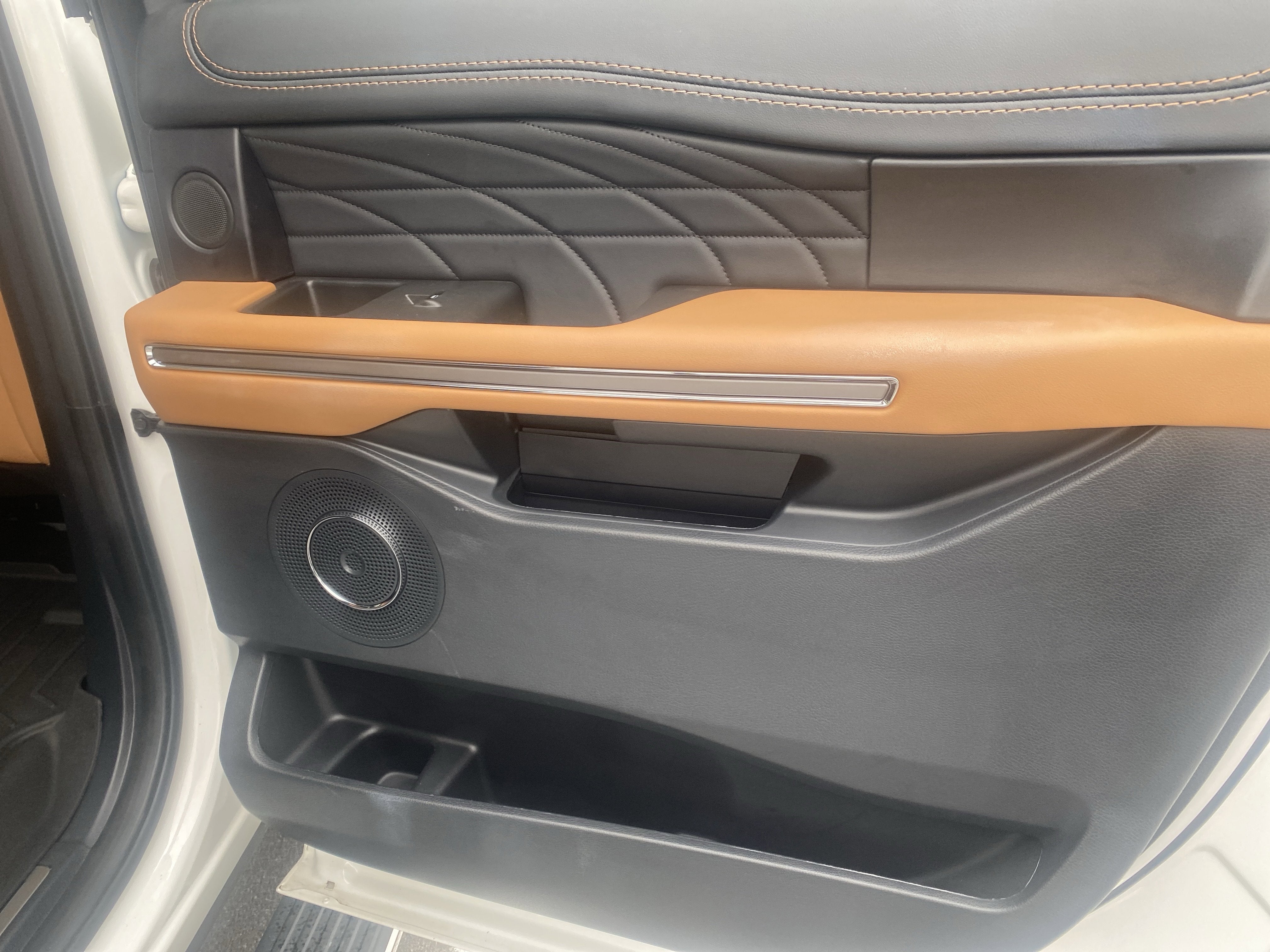 2023 Ford Expedition Max Platinum