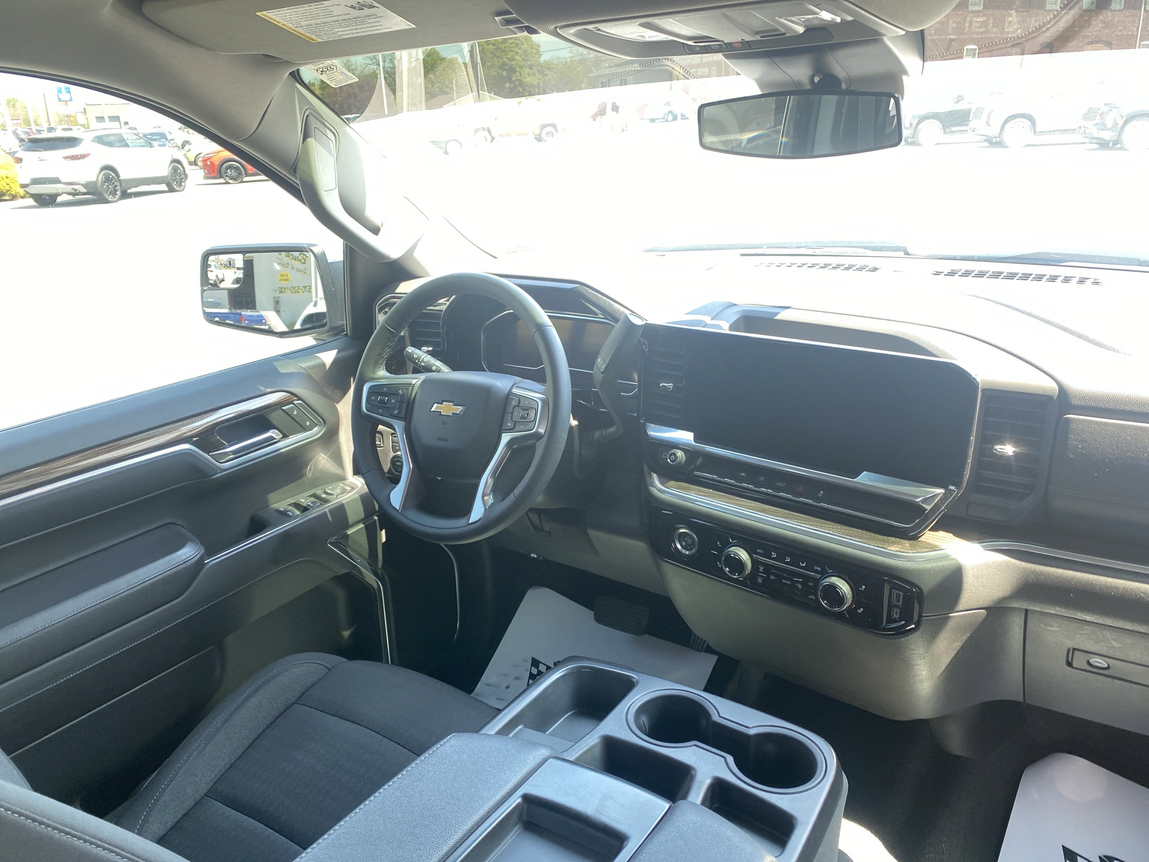 2023 Chevrolet Silverado 1500 LT (2FL)