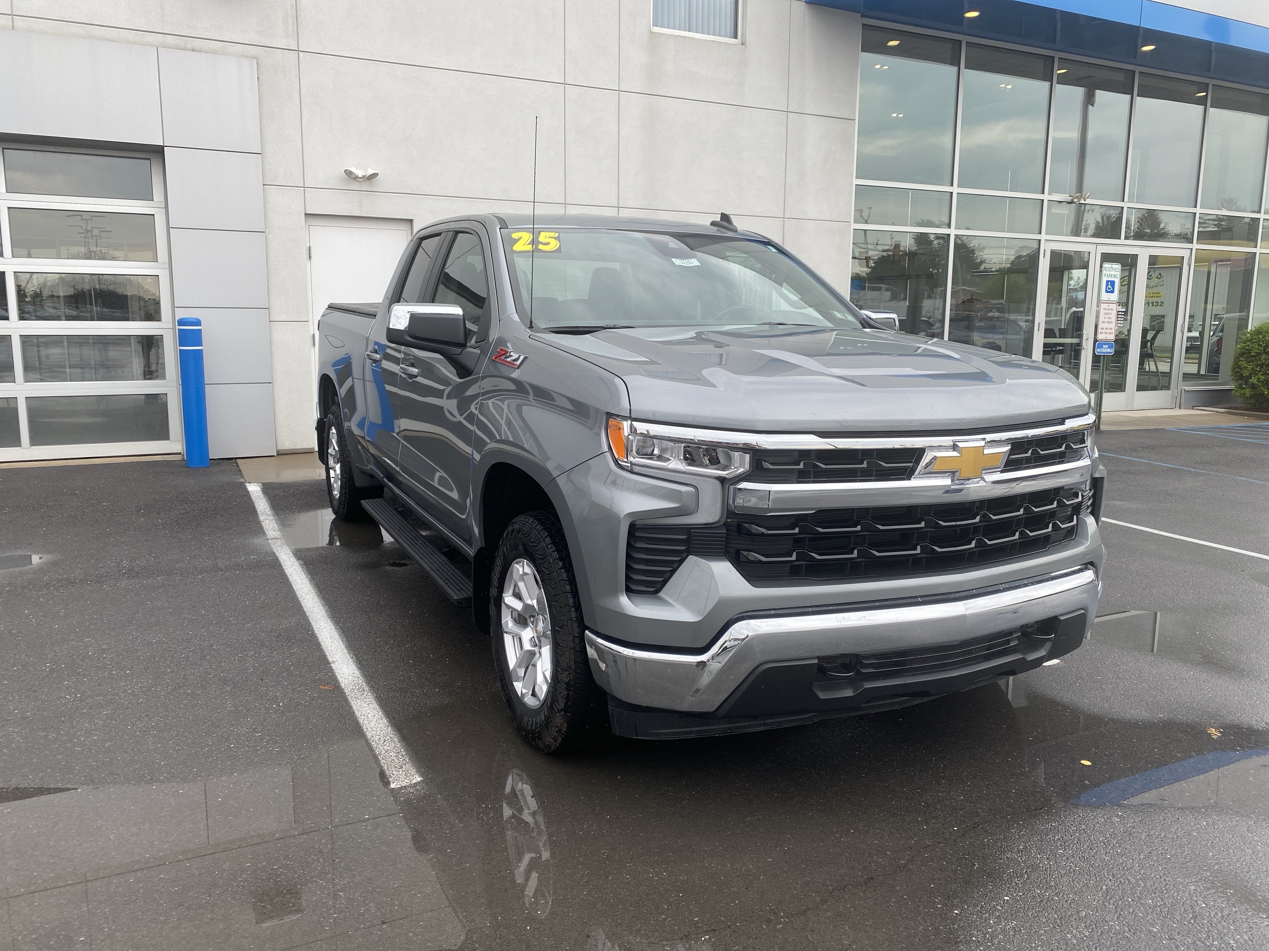 2025 Chevrolet Silverado 1500 LT