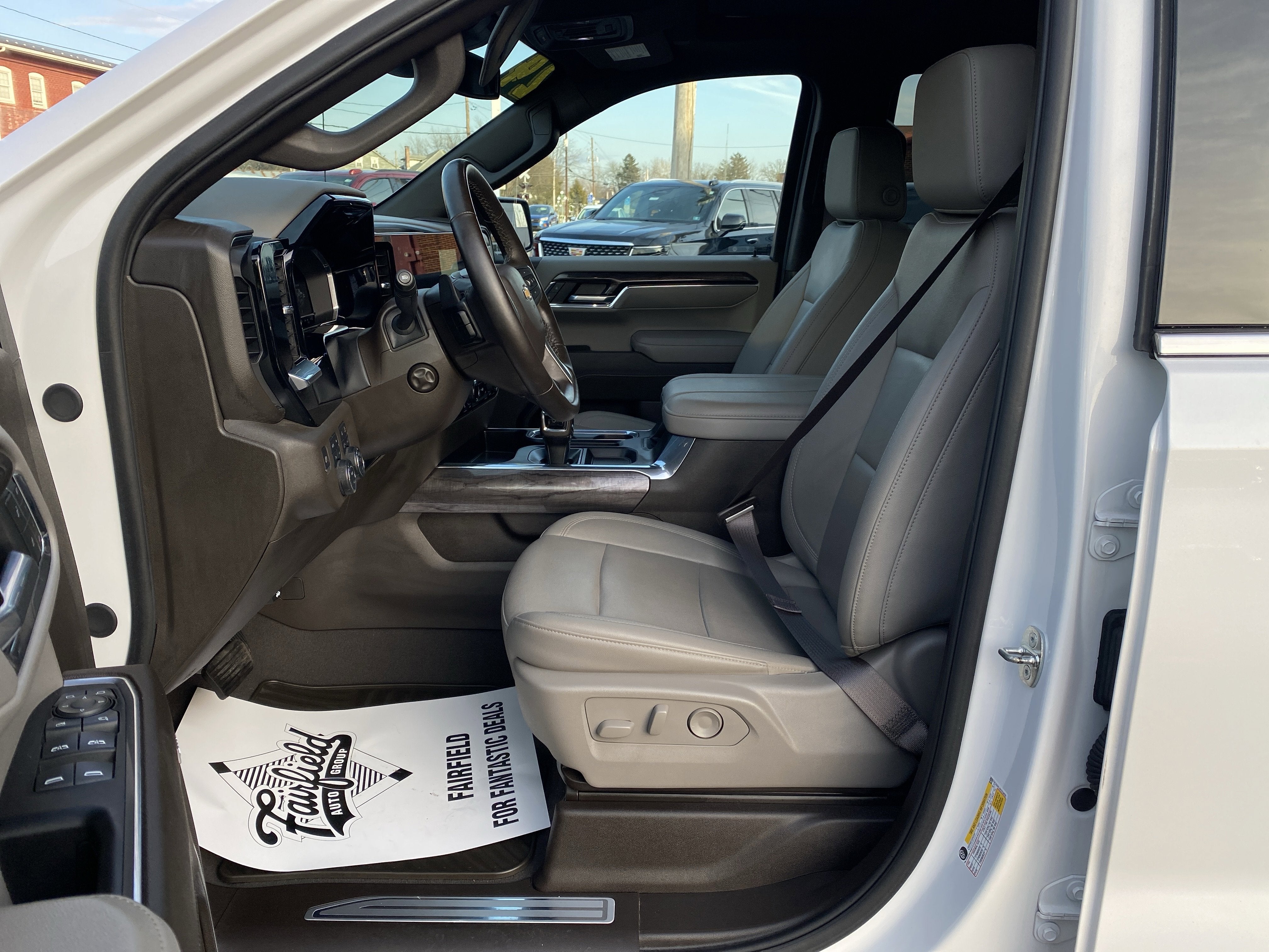 2024 Chevrolet Silverado 1500 LTZ