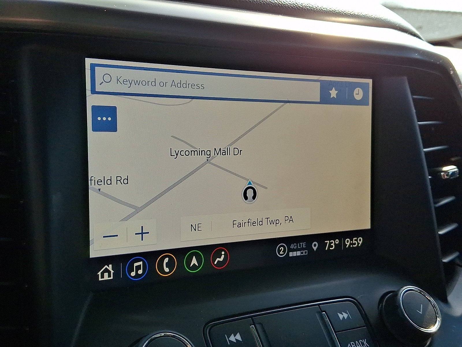 2023 GMC Acadia AT4