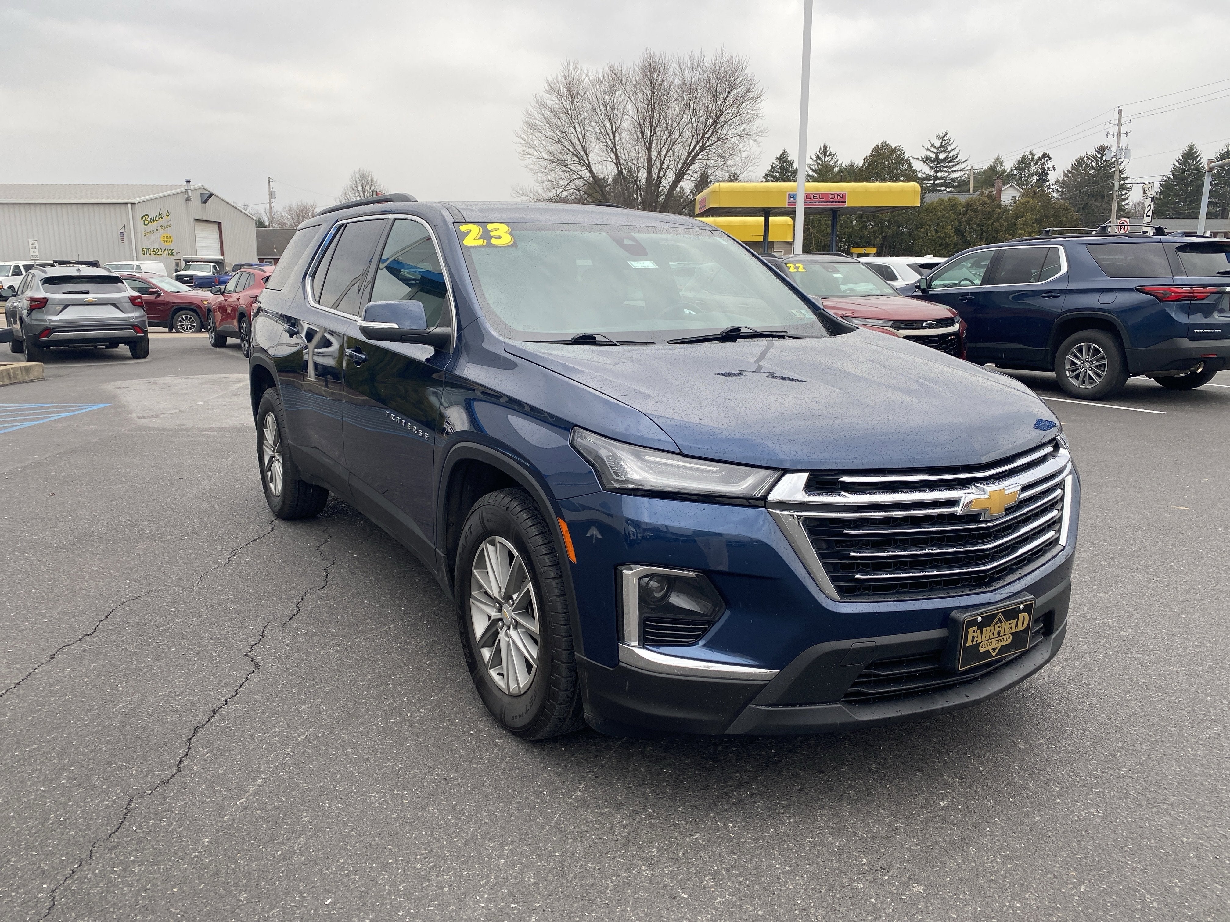 2023 Chevrolet Traverse LT Leather