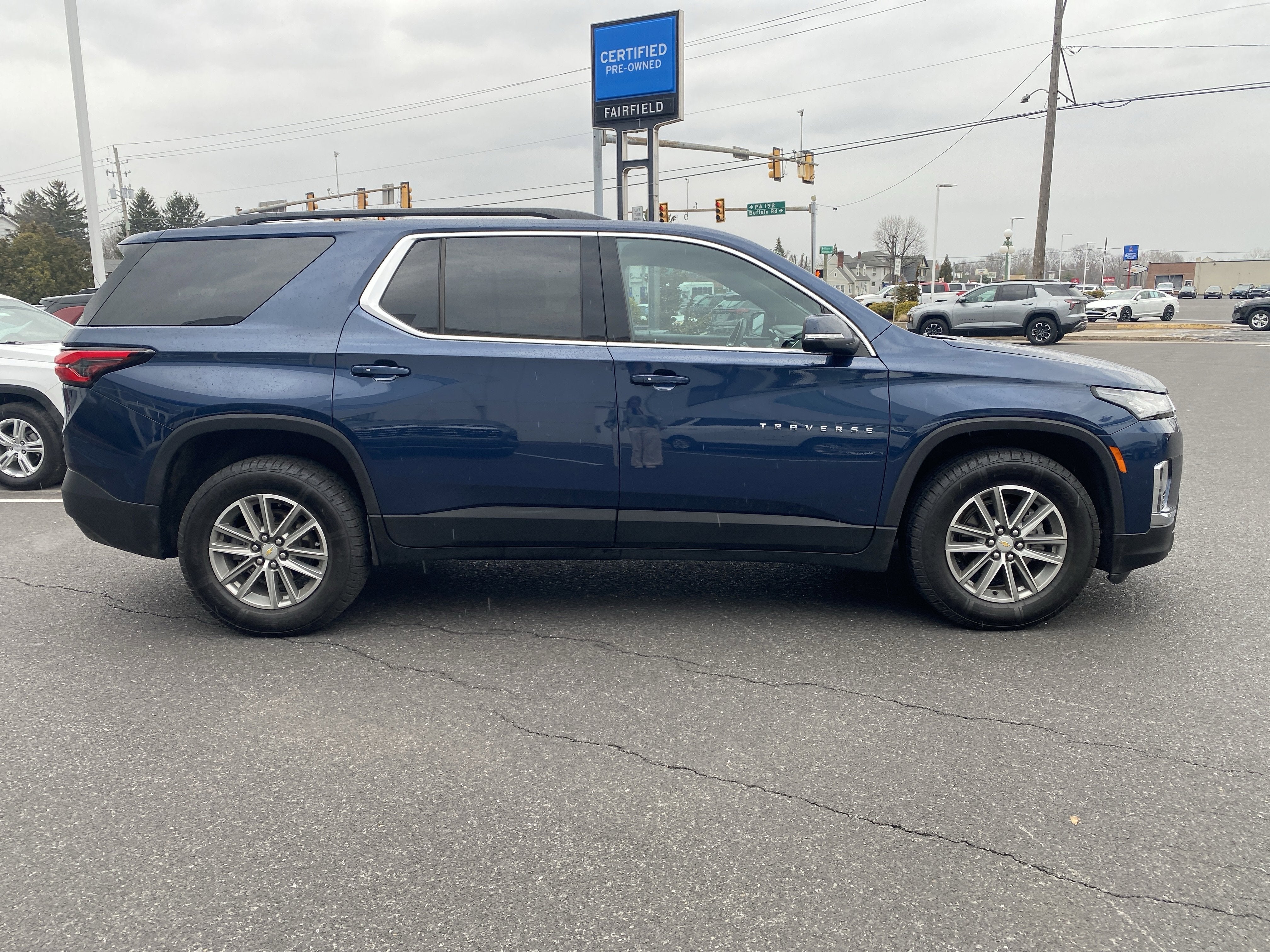 2023 Chevrolet Traverse LT Leather