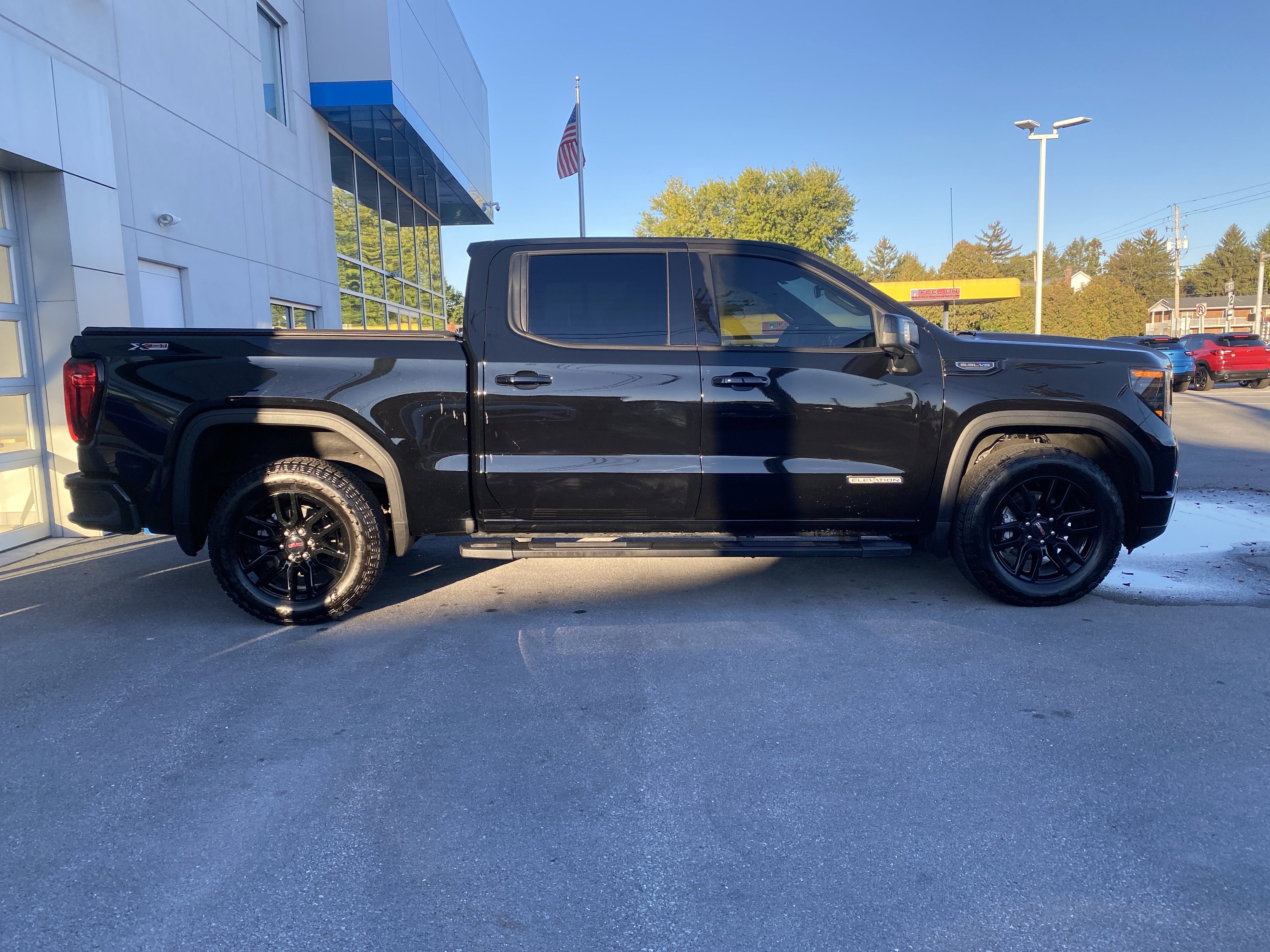 2025 GMC Sierra 1500 Elevation