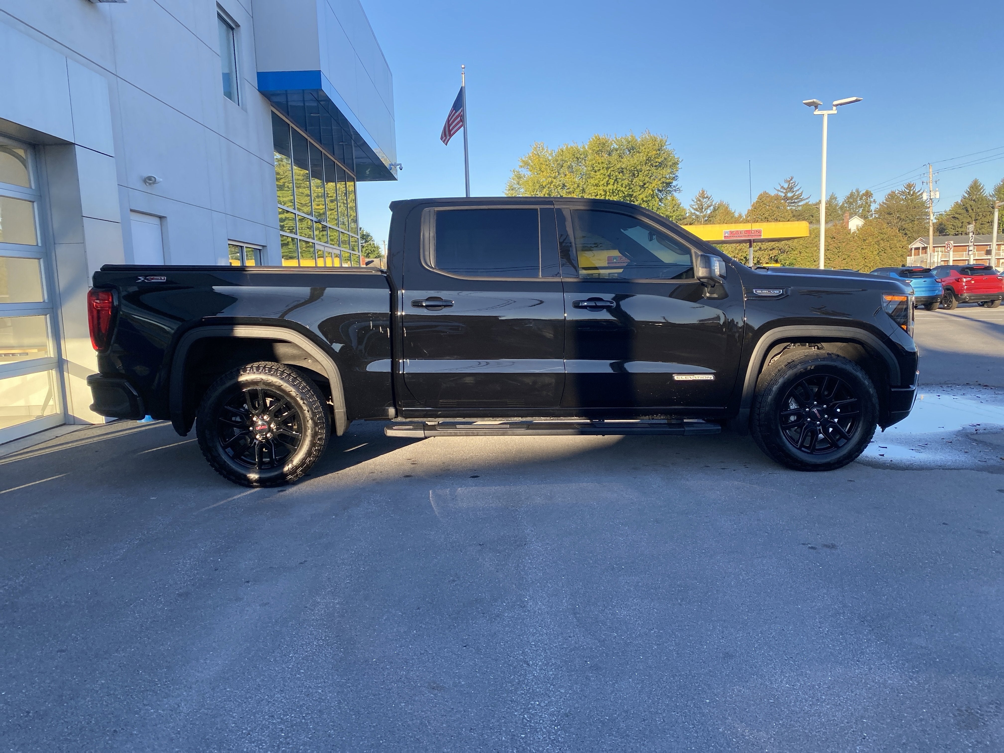 2025 GMC Sierra 1500 Elevation