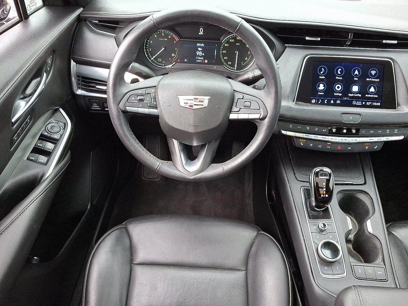 2022 Cadillac XT4 Premium Luxury