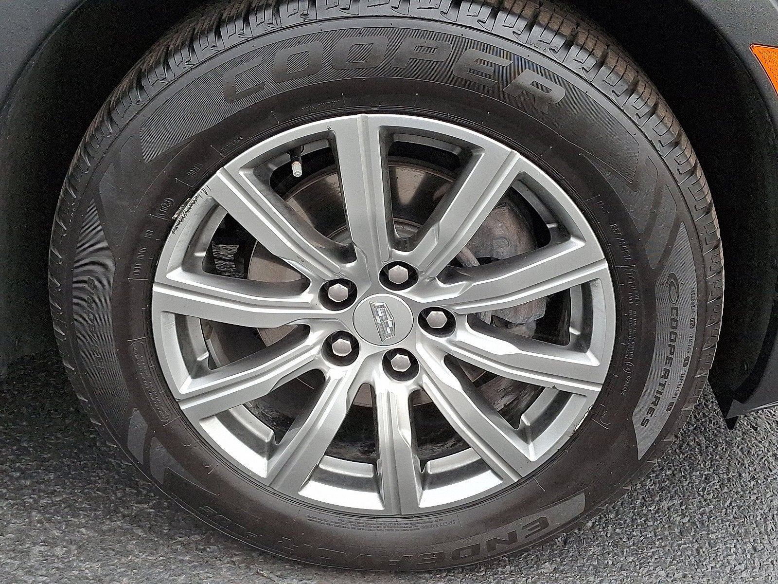 2022 Cadillac XT4 Premium Luxury