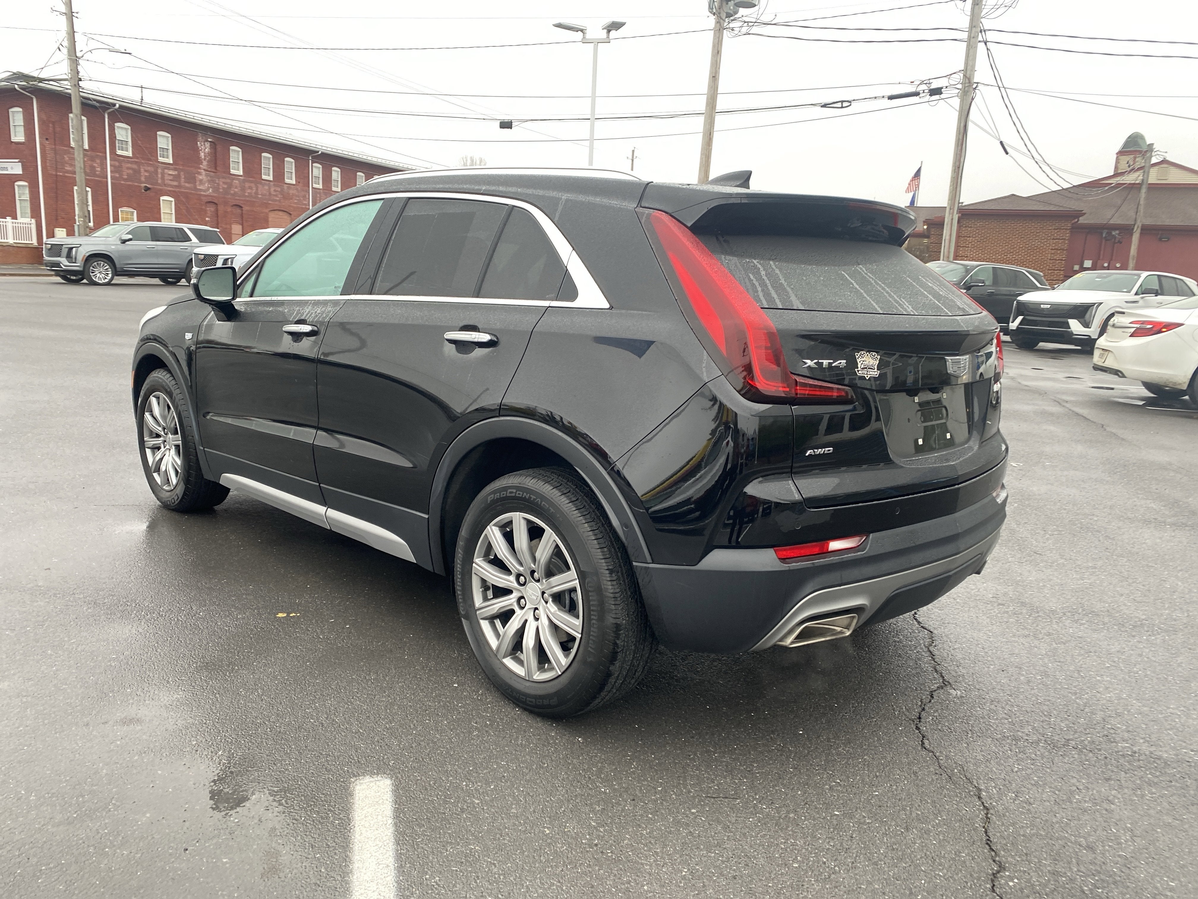 2022 Cadillac XT4 Premium Luxury