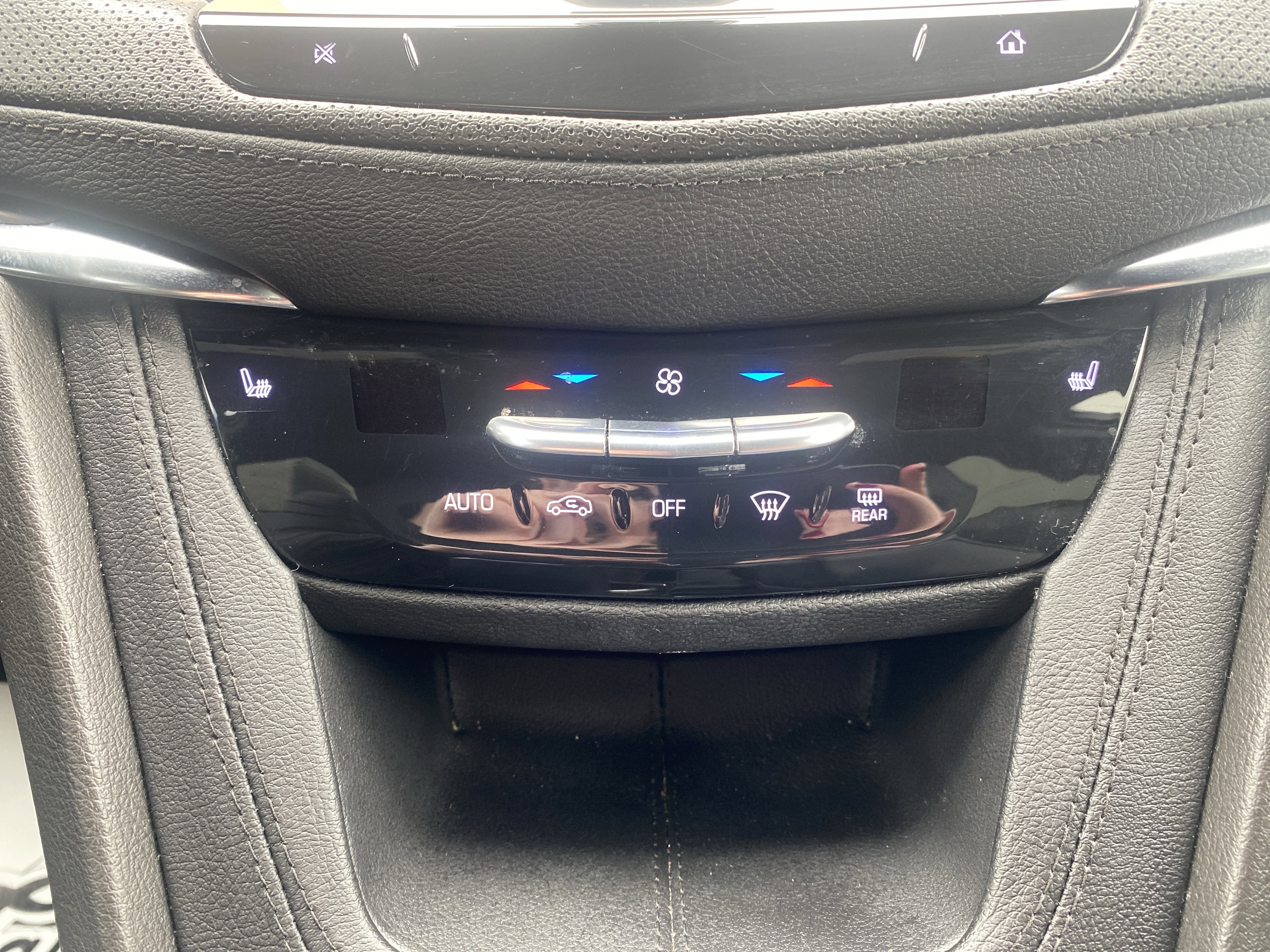 2023 Cadillac XT5 Luxury