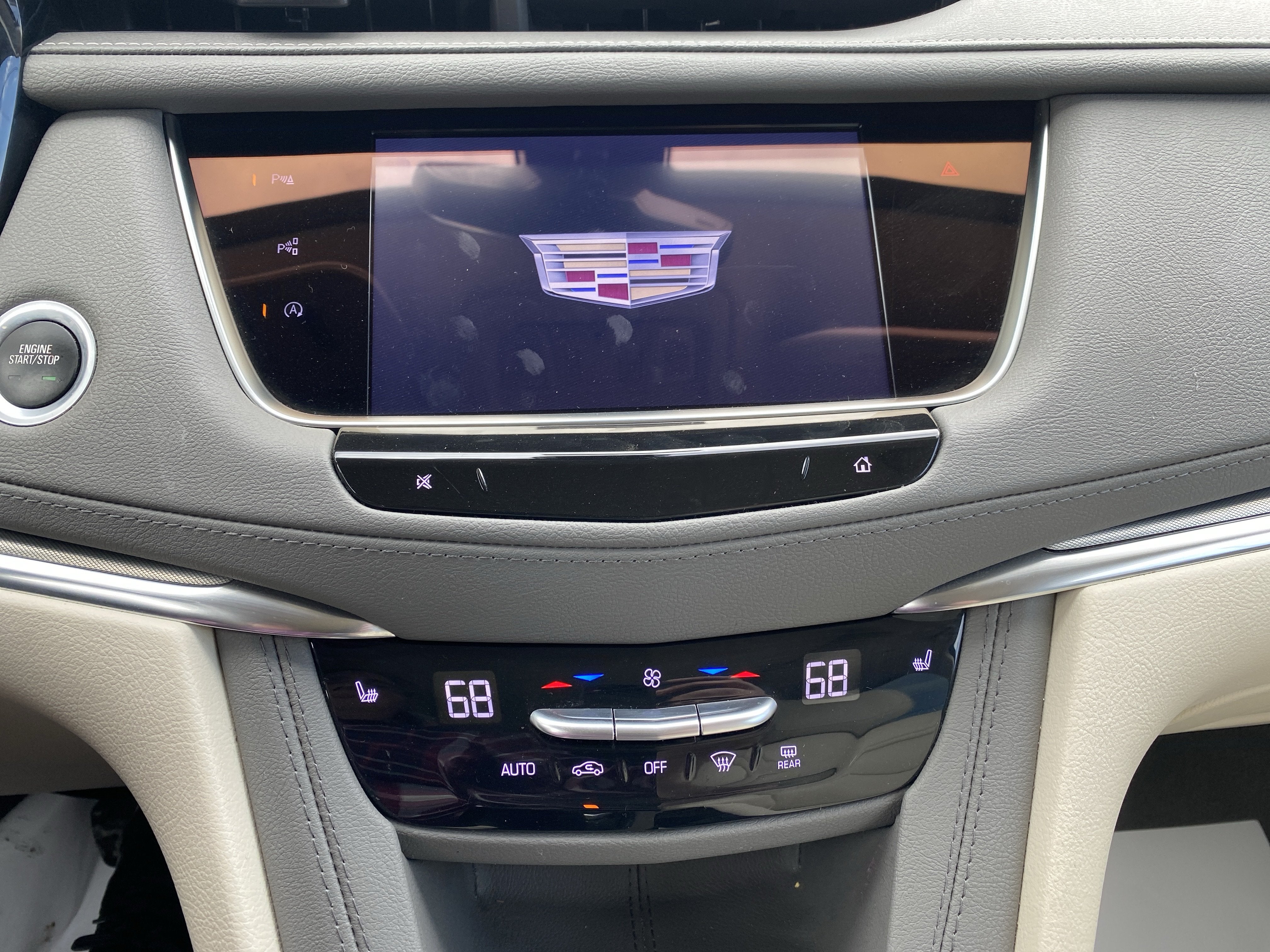2022 Cadillac XT5 AWD Premium Luxury