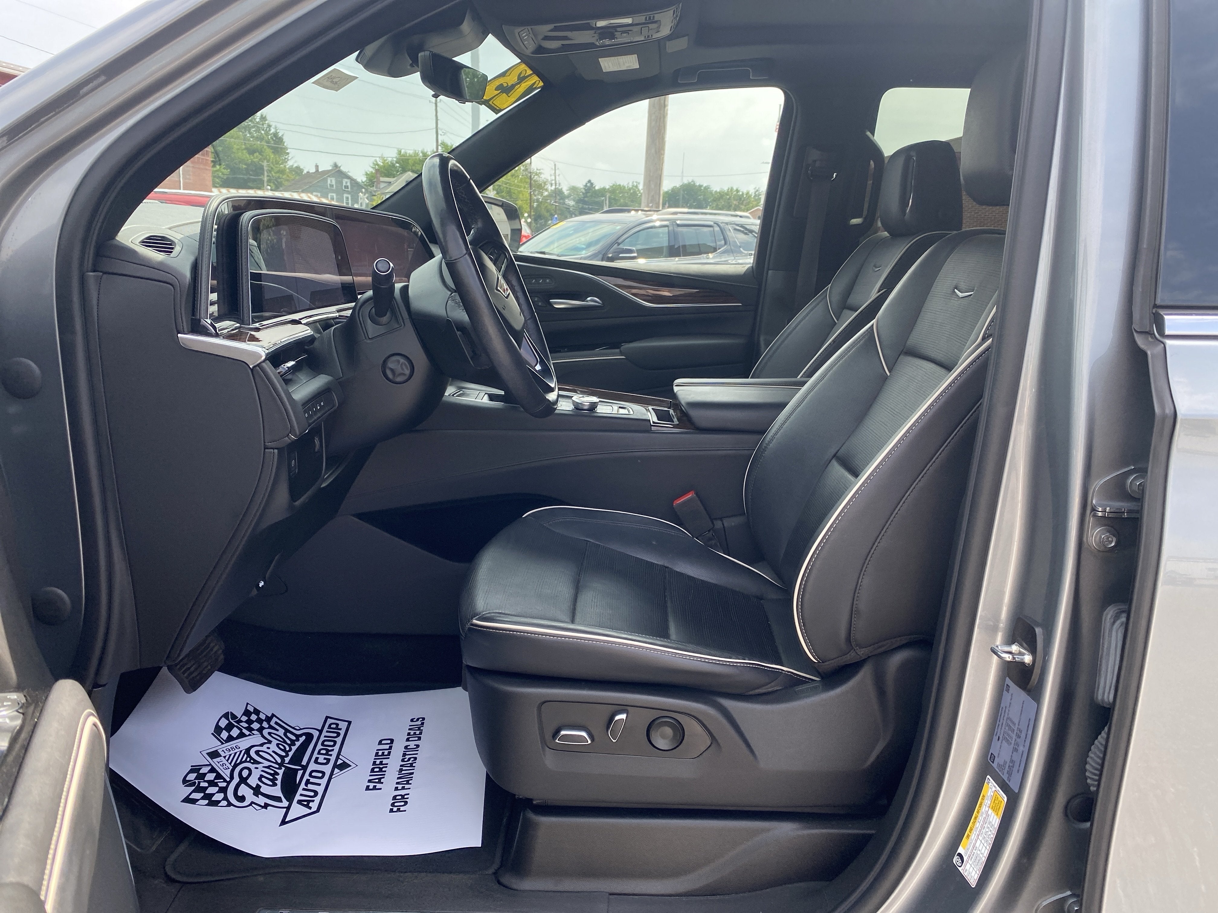2023 Cadillac Escalade Premium Luxury