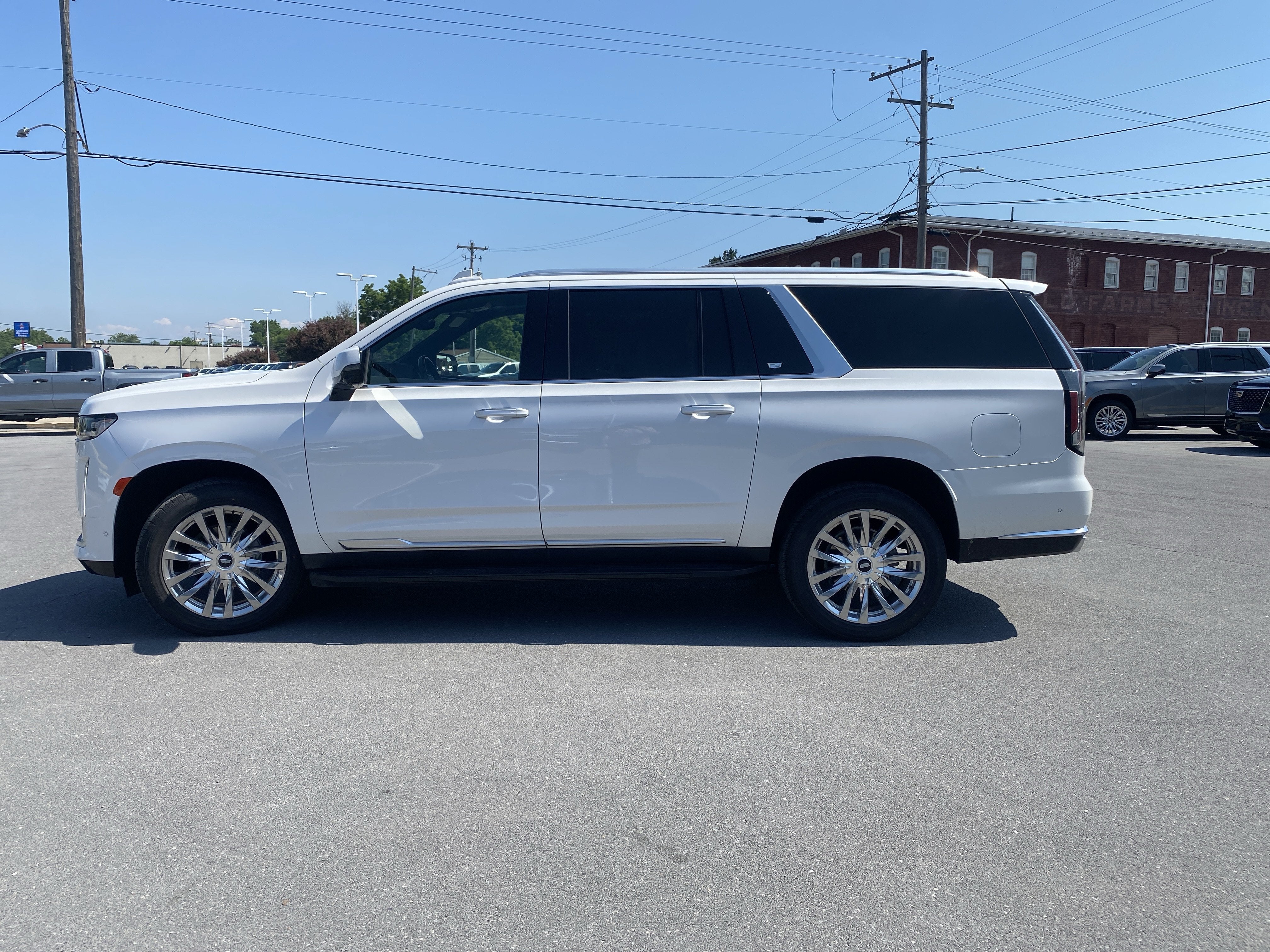 2024 Cadillac Escalade ESV Premium Luxury