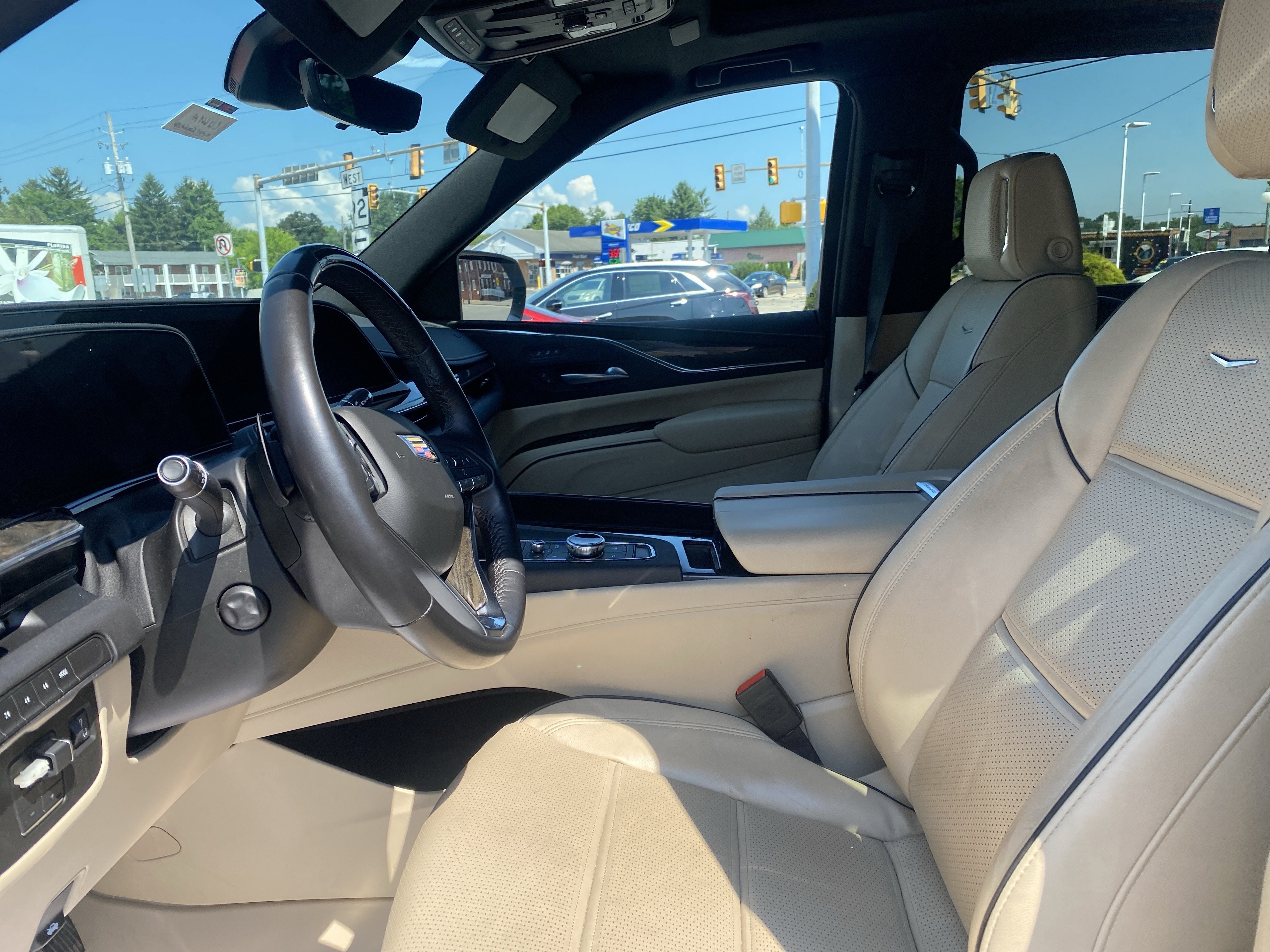 2024 Cadillac Escalade ESV Premium Luxury
