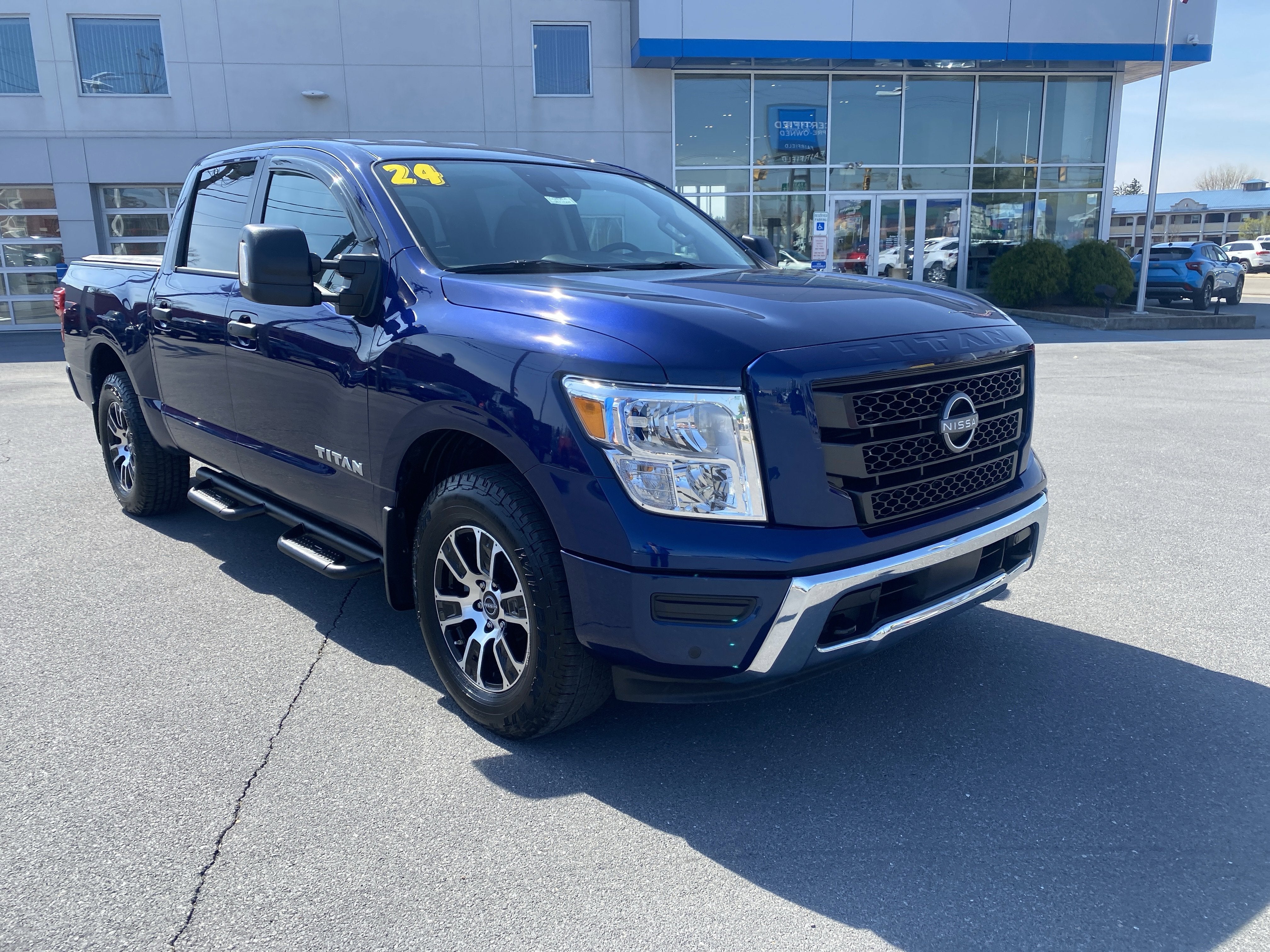 2024 Nissan Titan SV