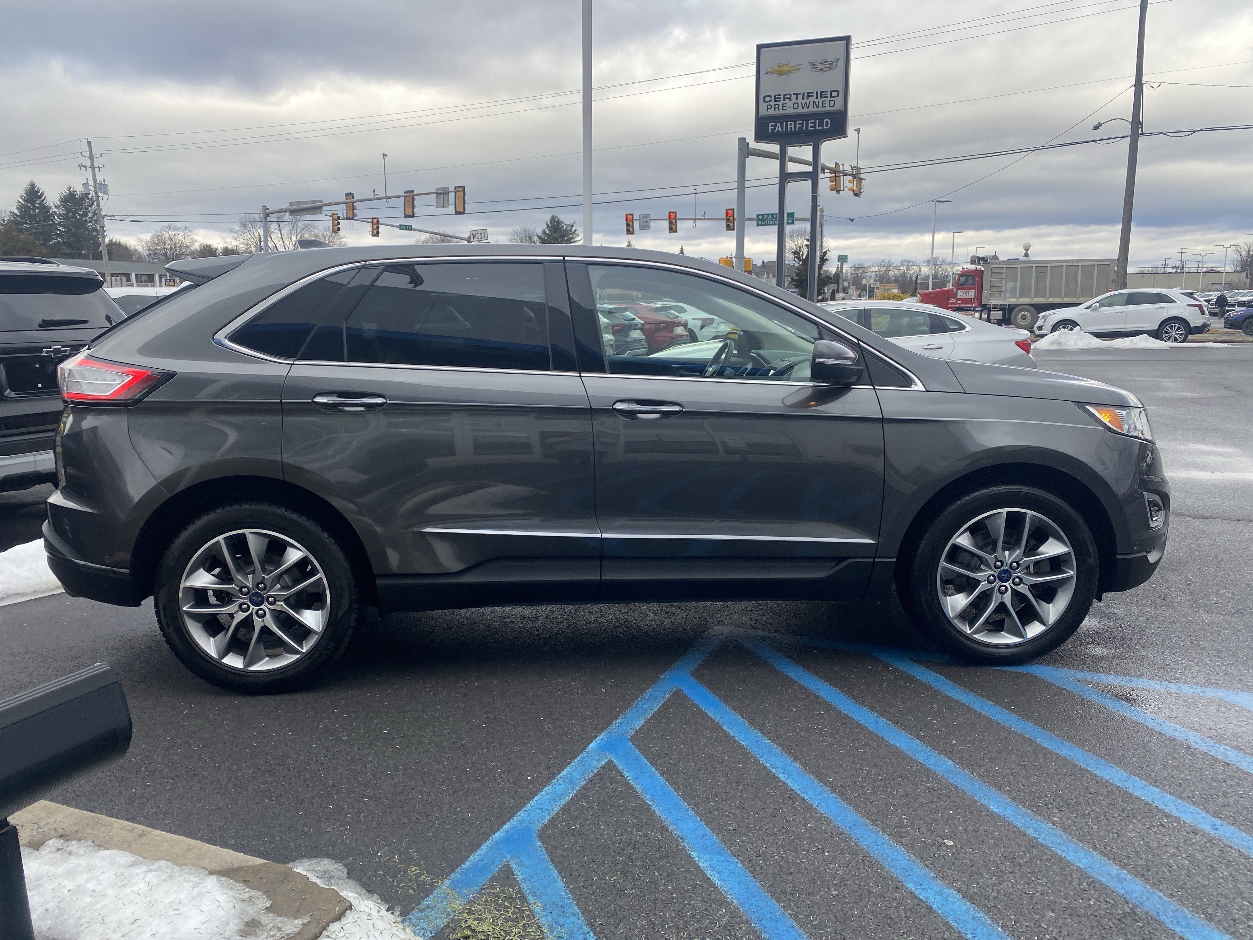 2017 Ford Edge Titanium