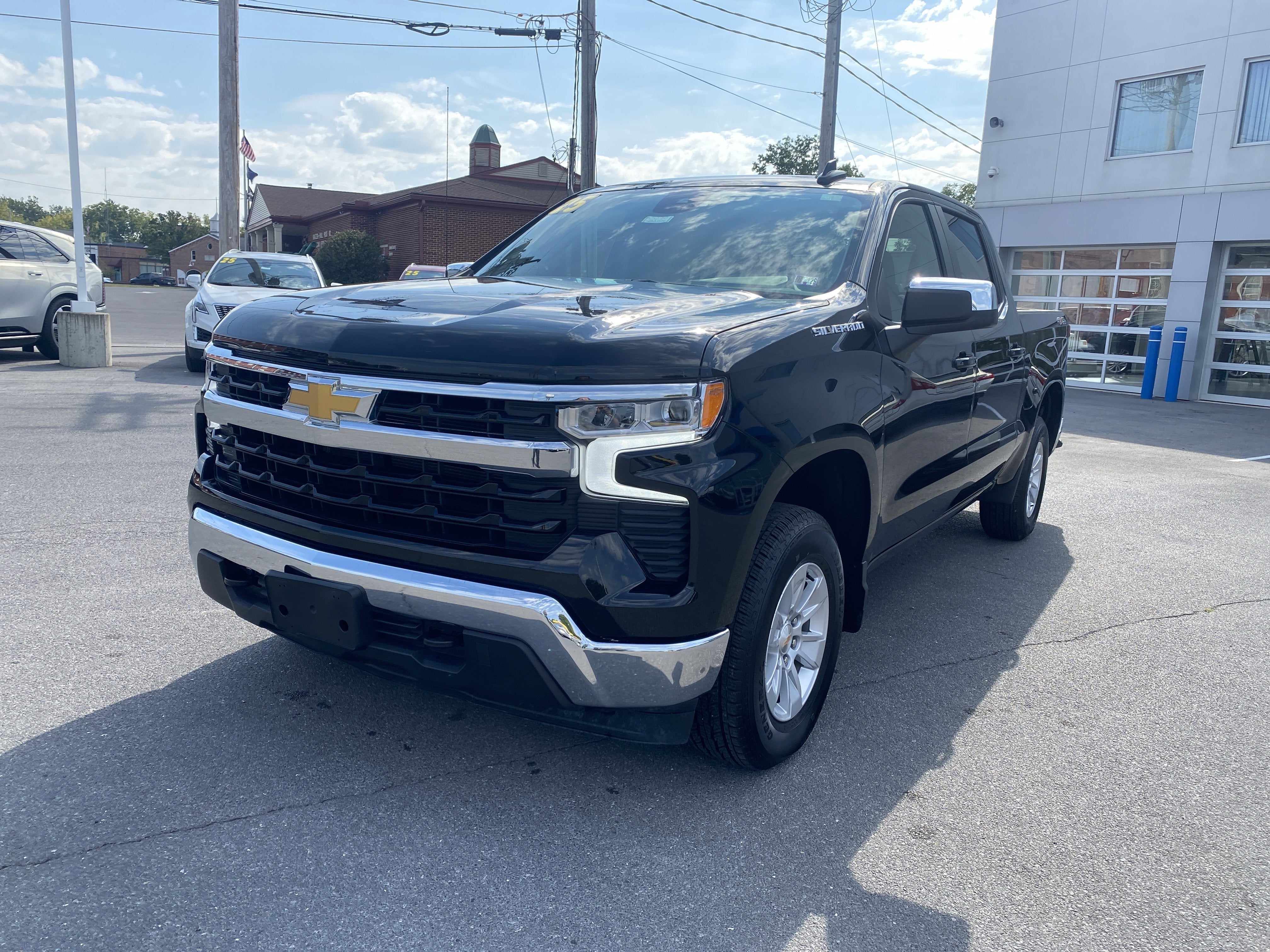 2025 Chevrolet Silverado 1500 LT
