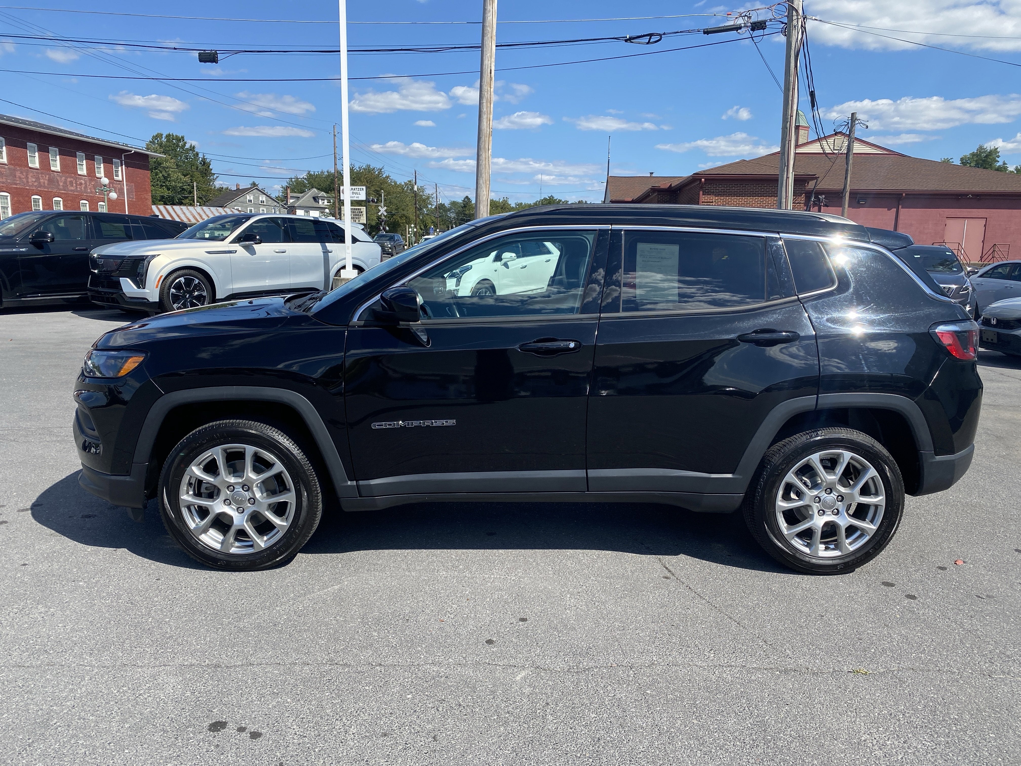 2022 Jeep Compass Latitude Lux