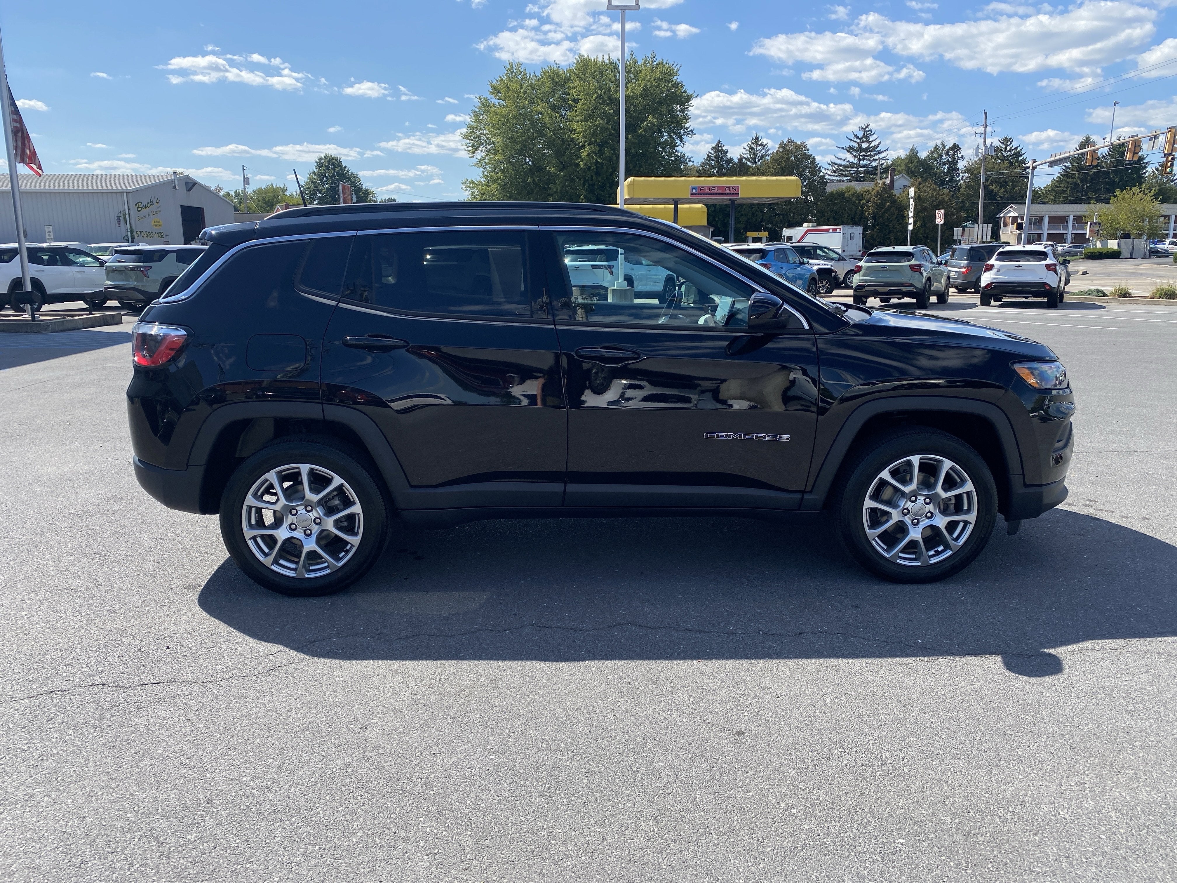 2022 Jeep Compass Latitude Lux