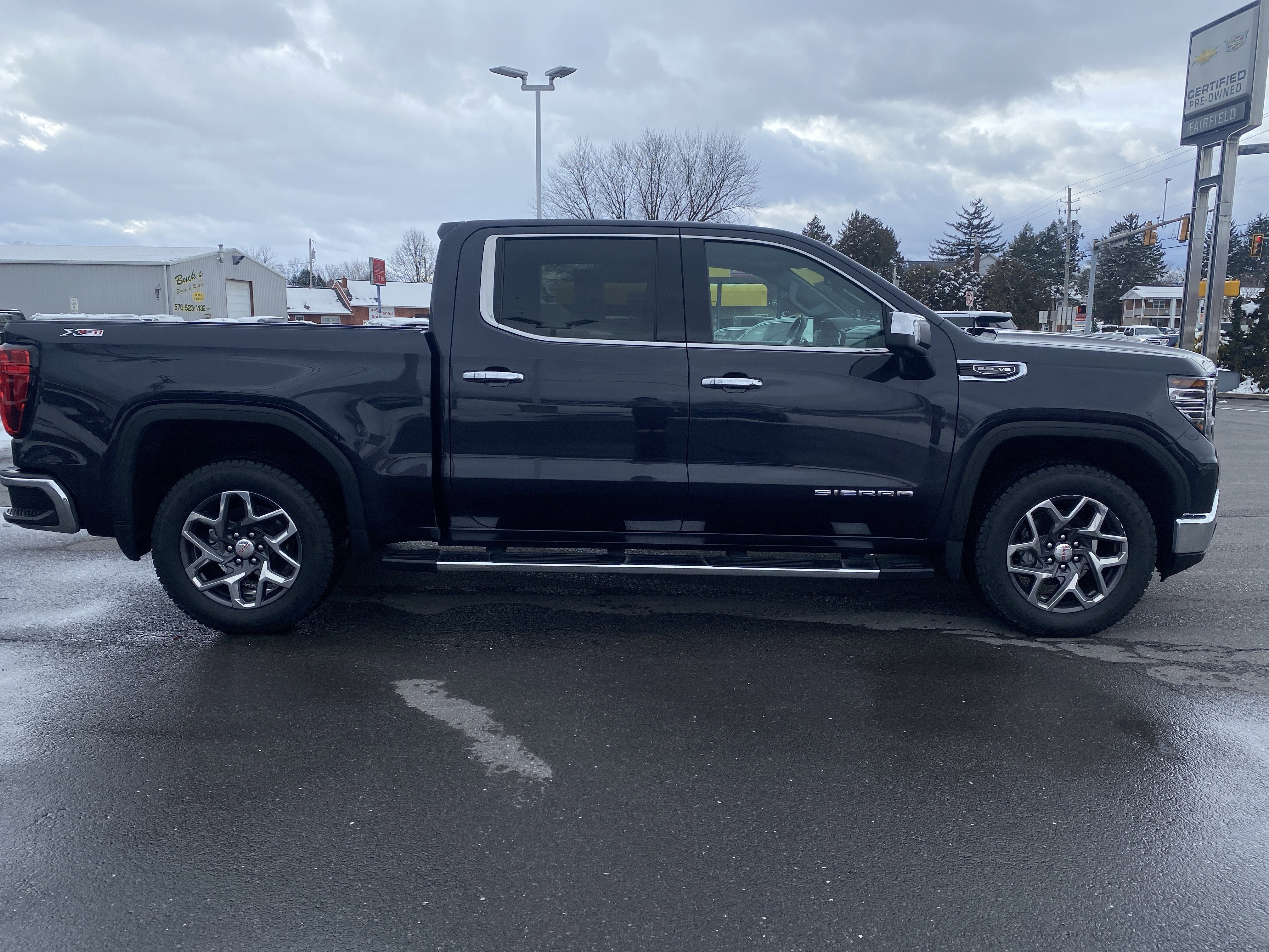 2023 GMC Sierra 1500 SLT