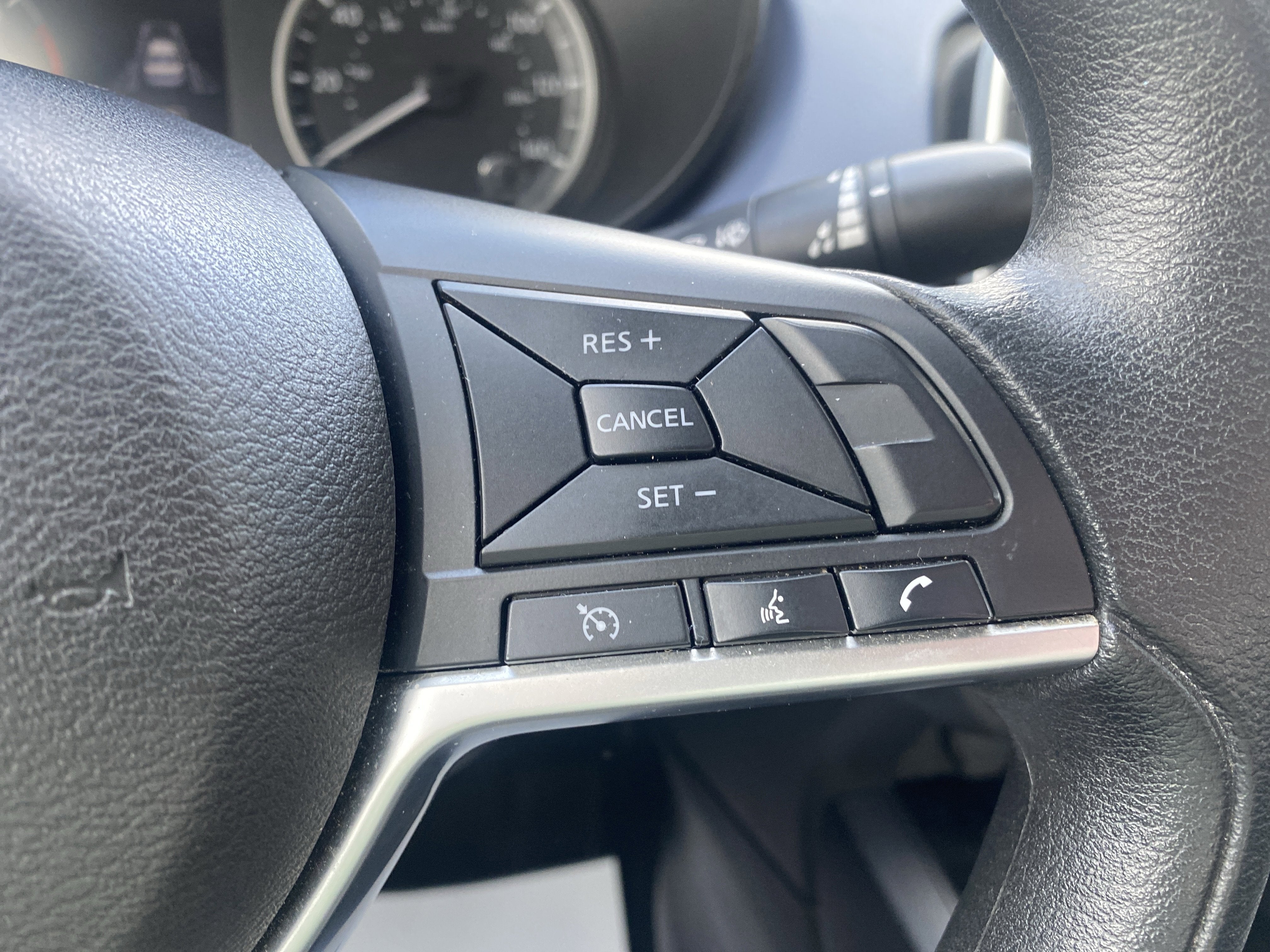 2023 Nissan Versa SV