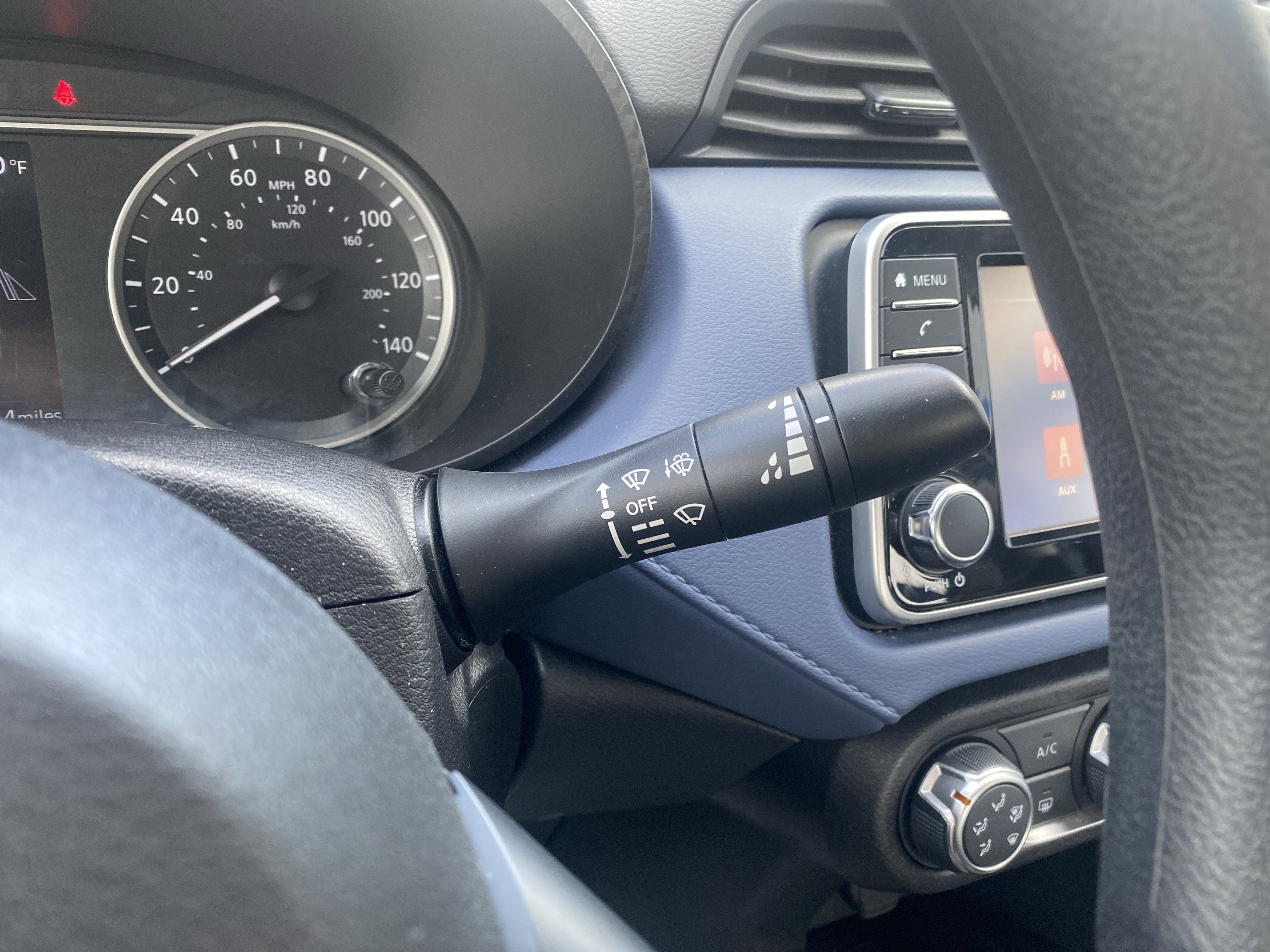 2023 Nissan Versa SV